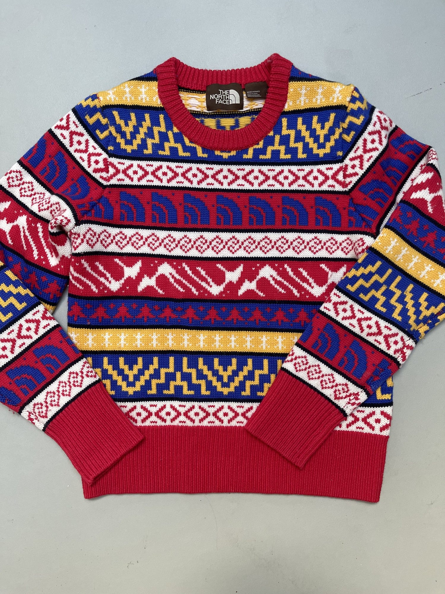 North Face sweater mønstret forfra