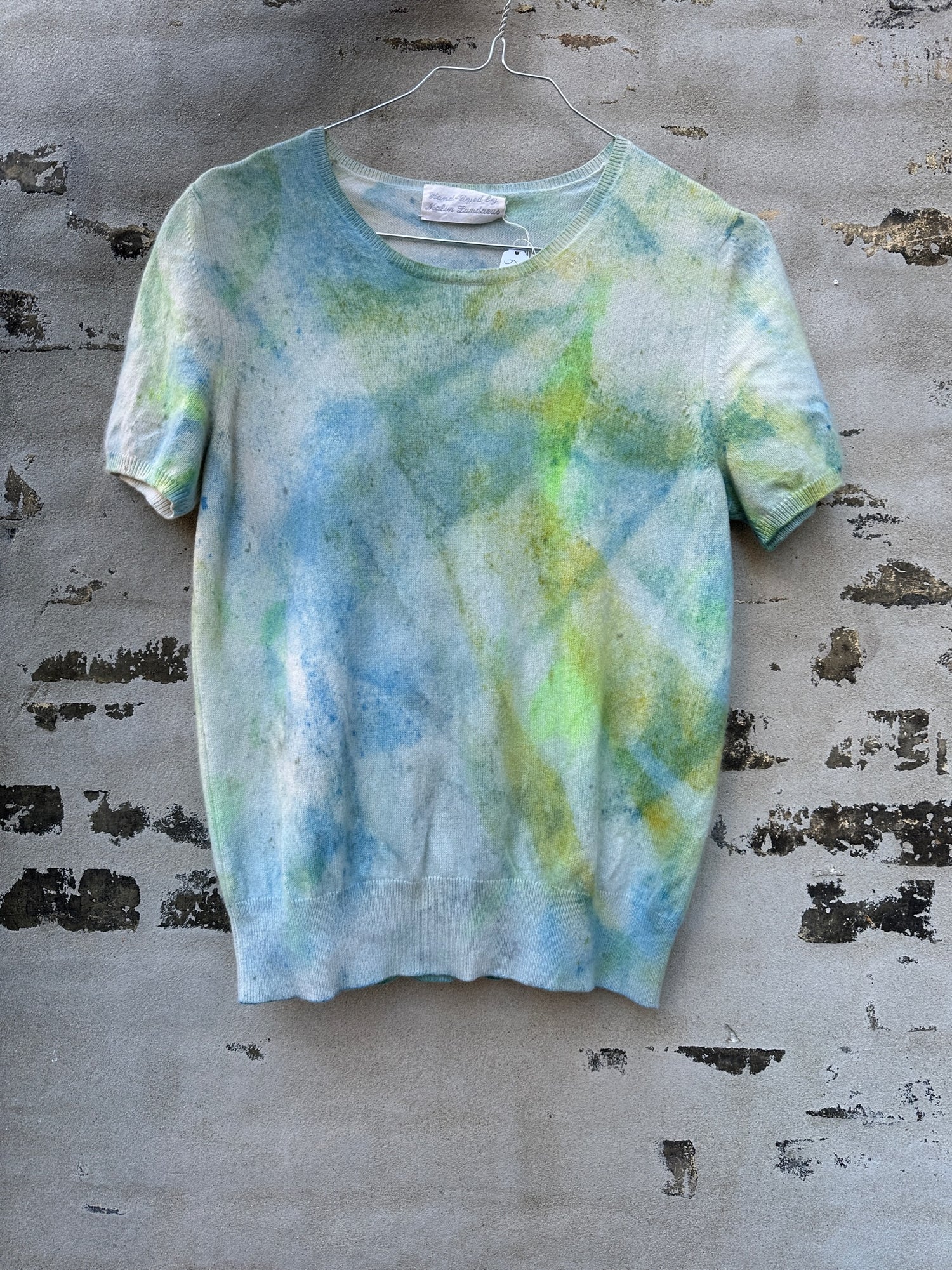 Malin Landaeus cashmere forfra væg