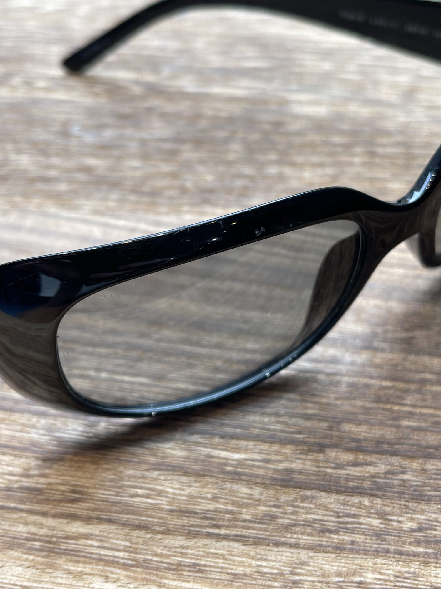 Chanel solbriller tæt på