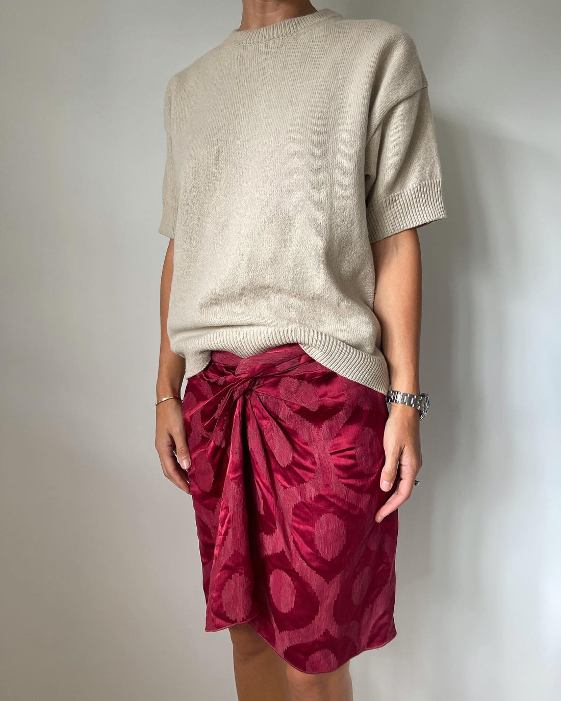 Isabel Marant nederdel rød/bordeaux på model side