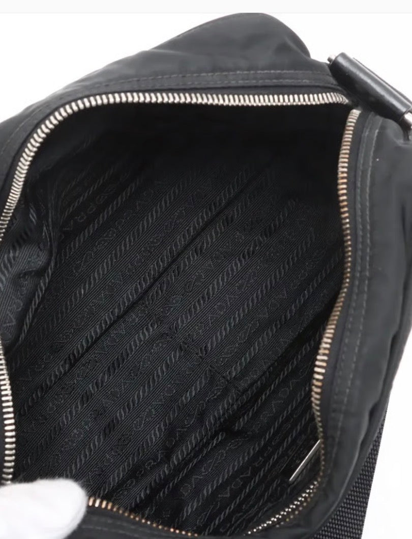 Prada Tessuto Nylon Shoulder Bag / Taske