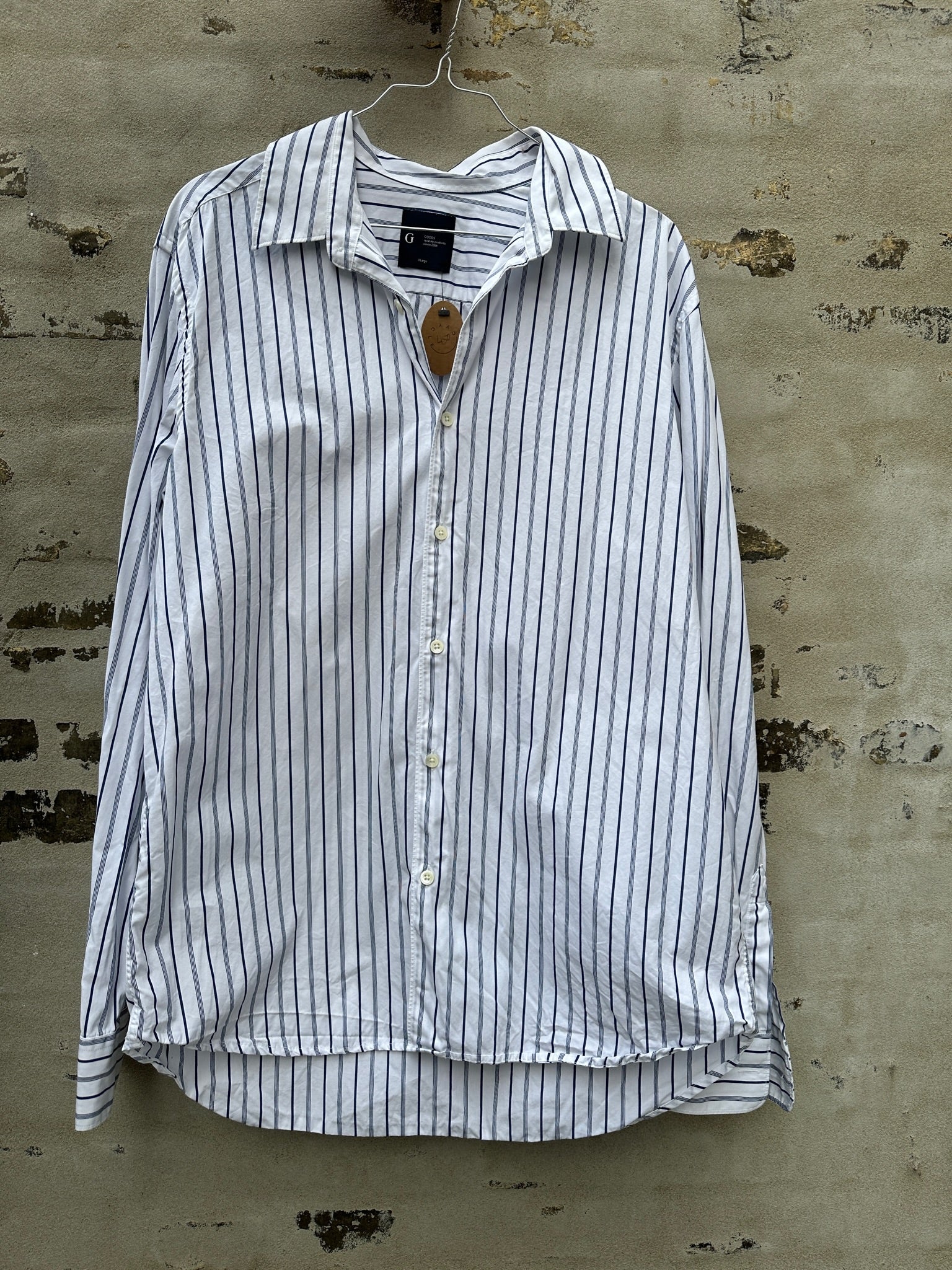 goods skjorte stribet væg