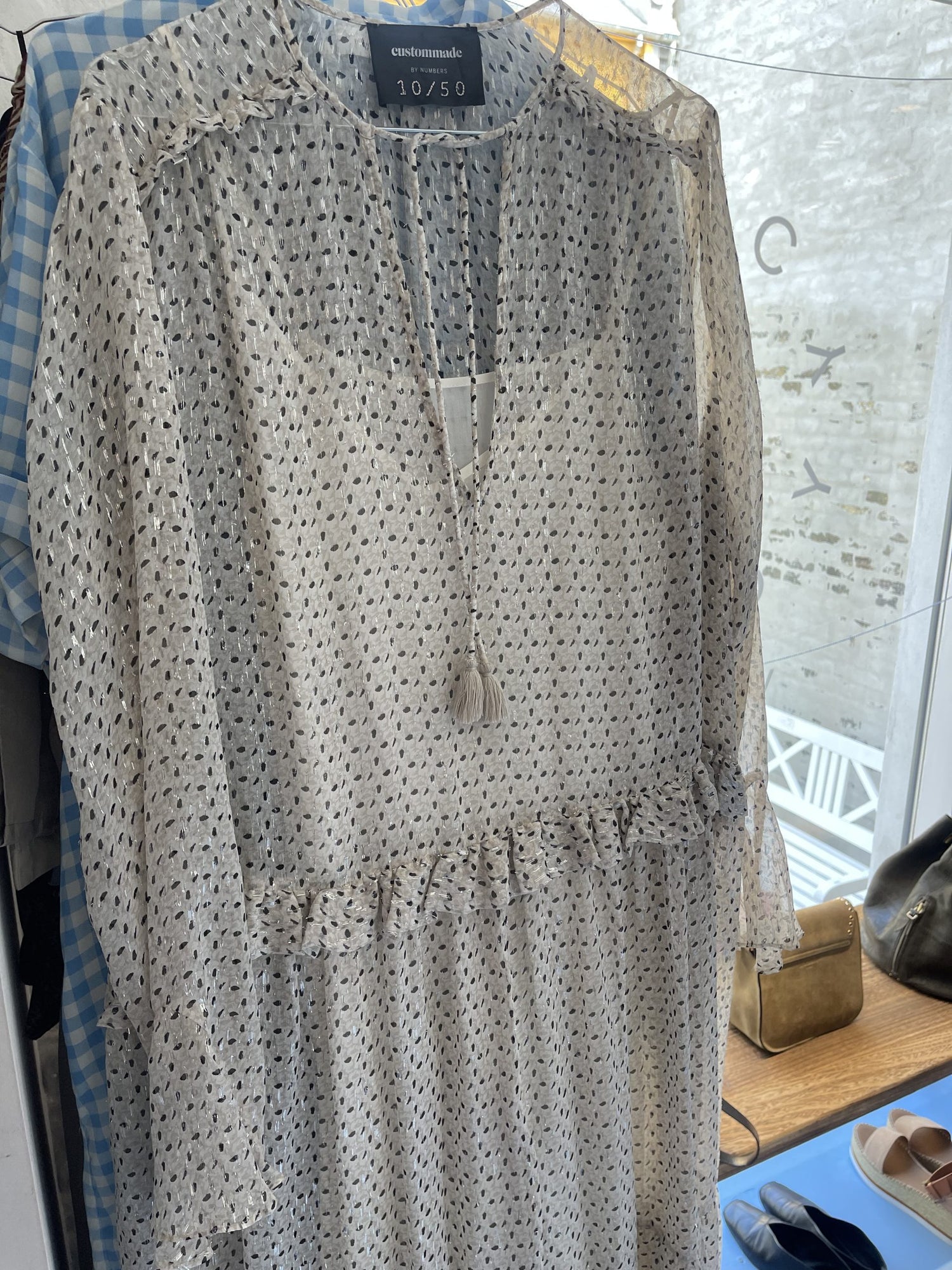 Custommade kjole forfra tæt på