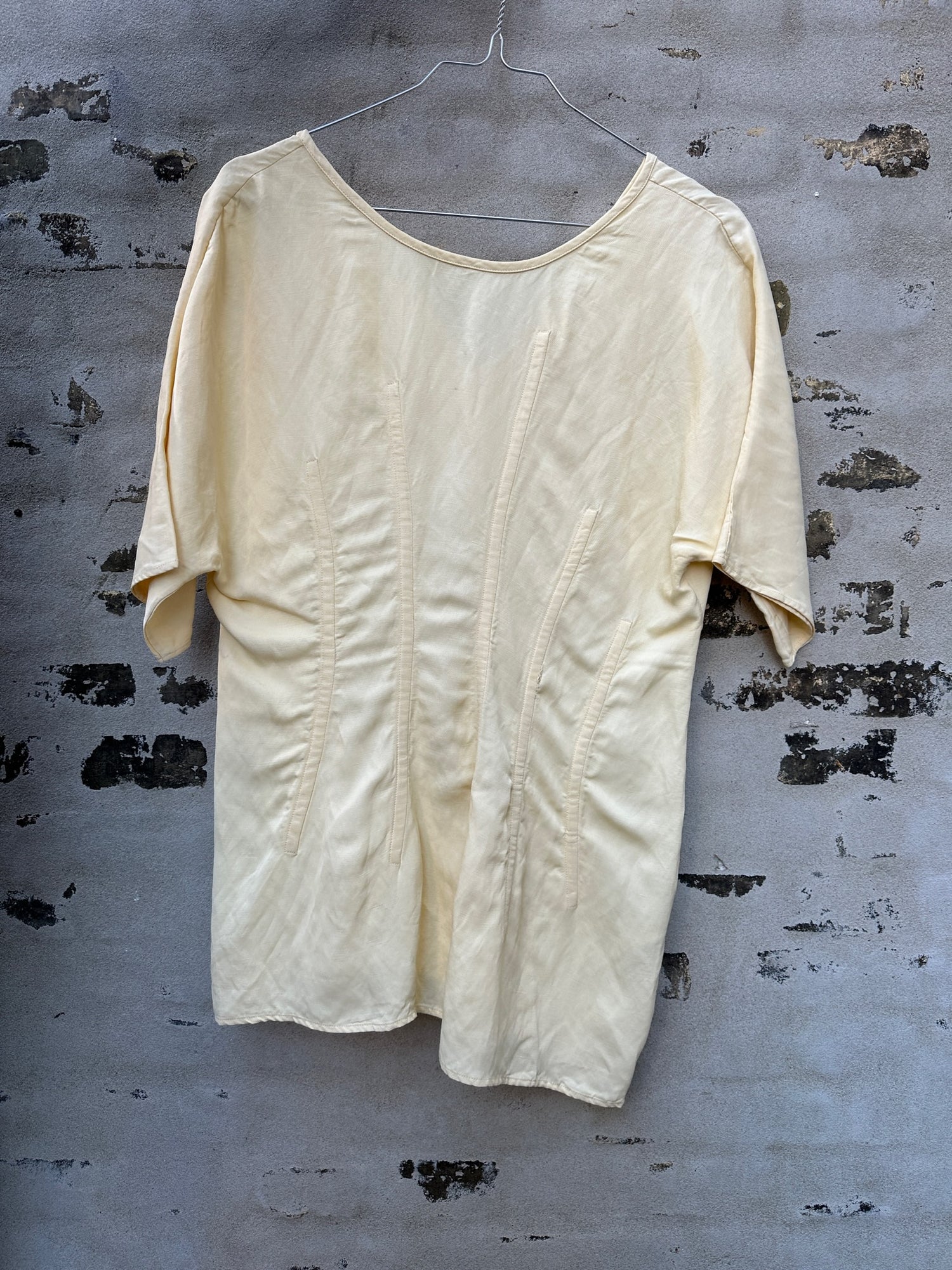 Jil Sander top gul væg