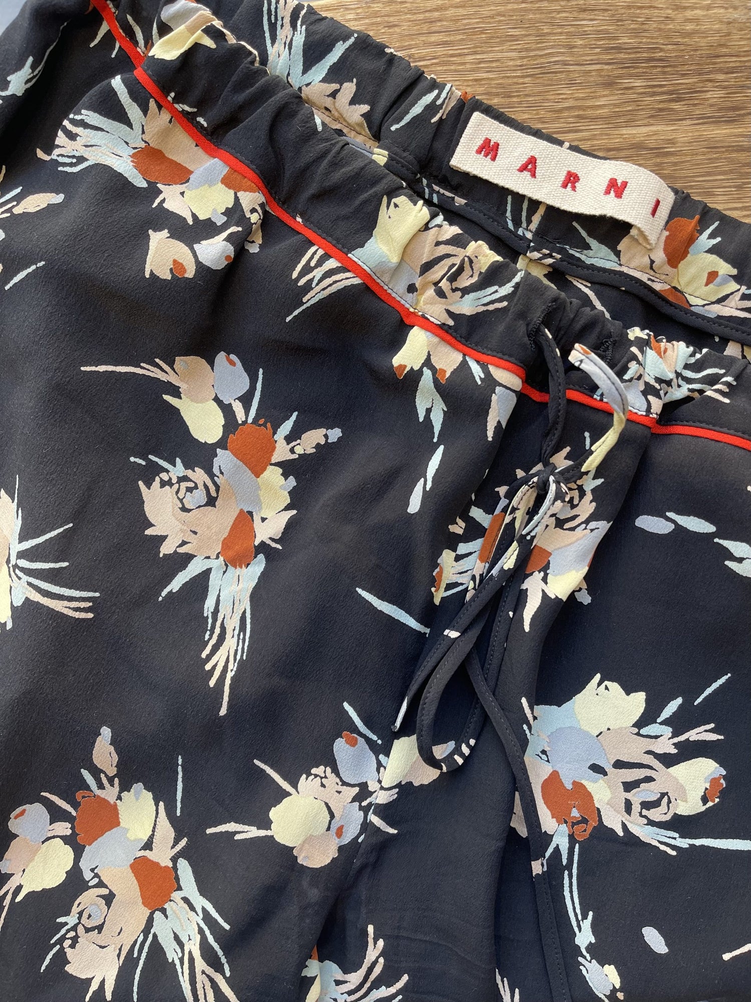 marni bukser forfra tæt på