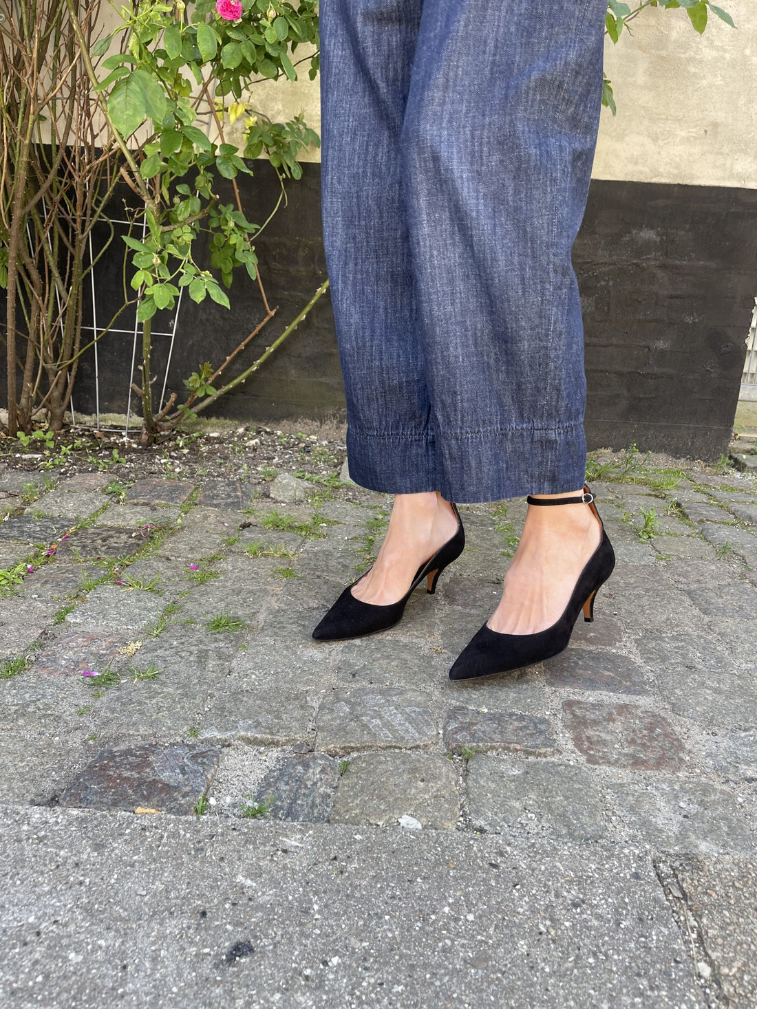 Notabene stiletter sorte på model side