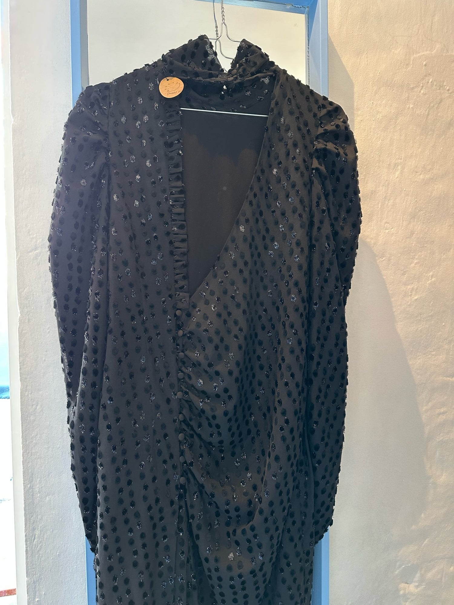 brand unknown kjole sort bagfra tæt på