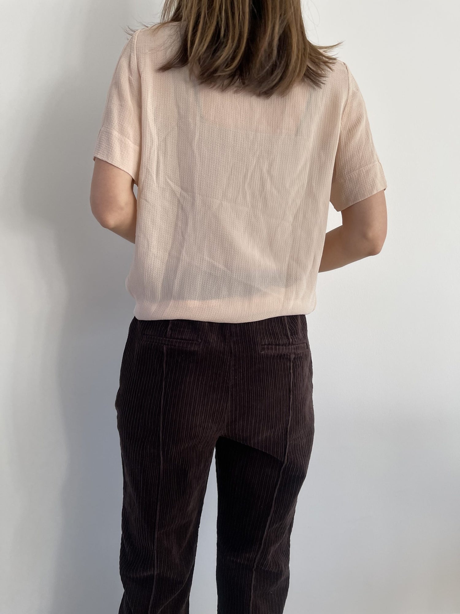 Baum und pferdgarten bluse på model bagfra