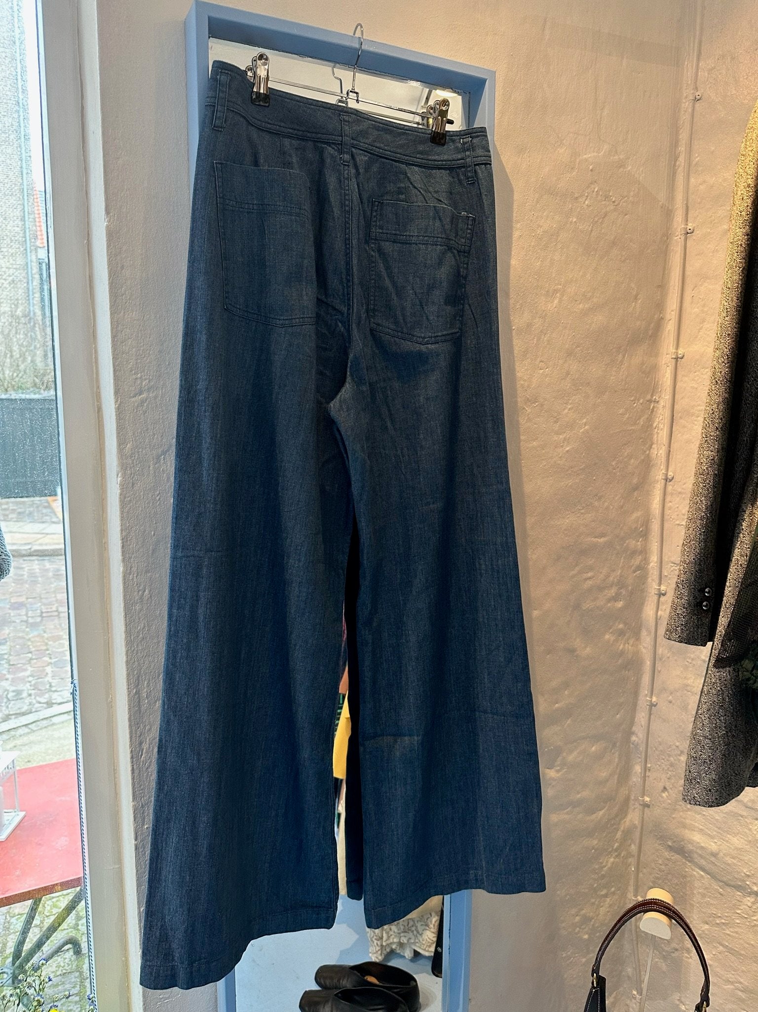 Britt Sisseck bukser bagfra