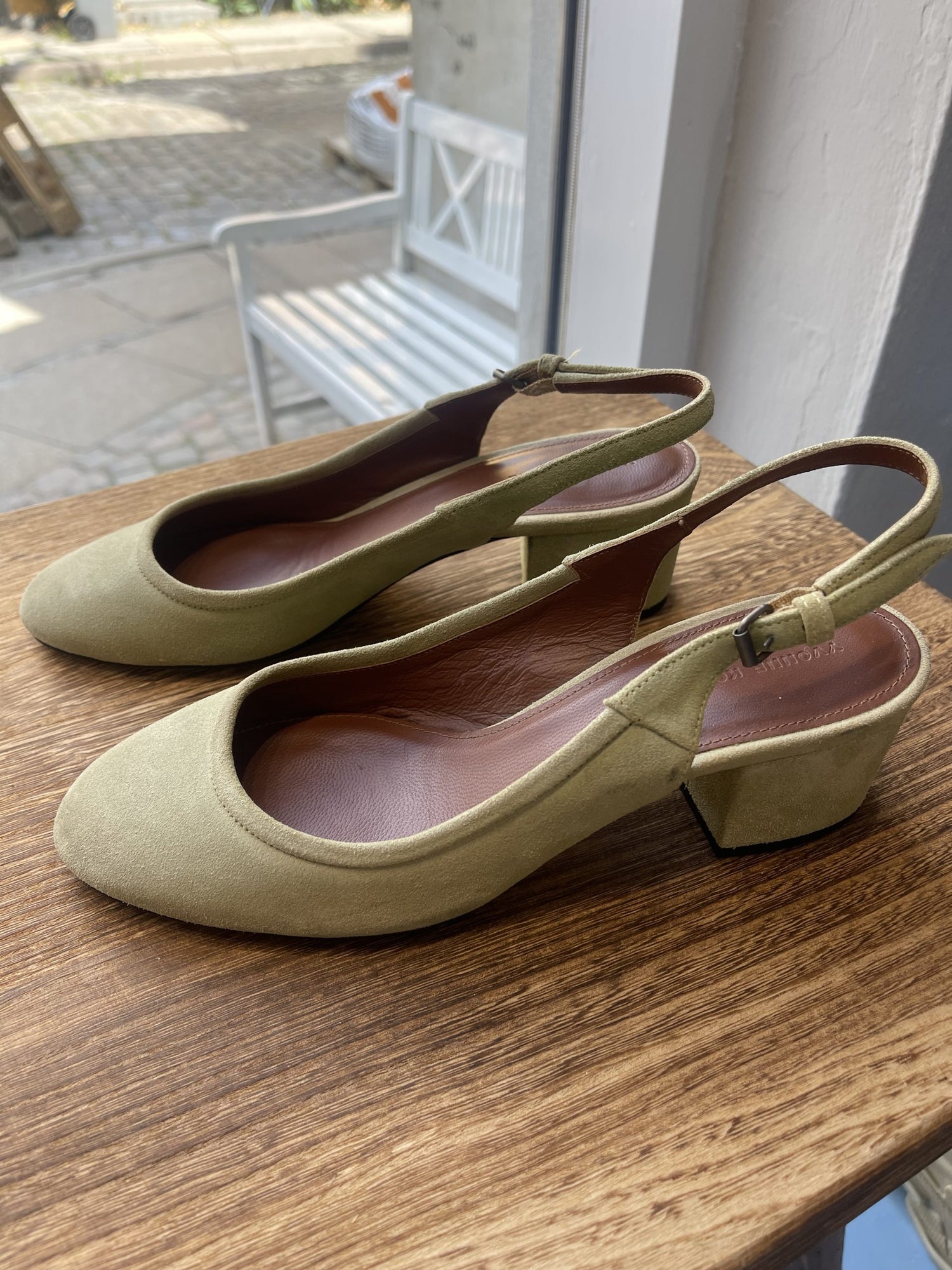 Yvonne Koné Slingback Heels side