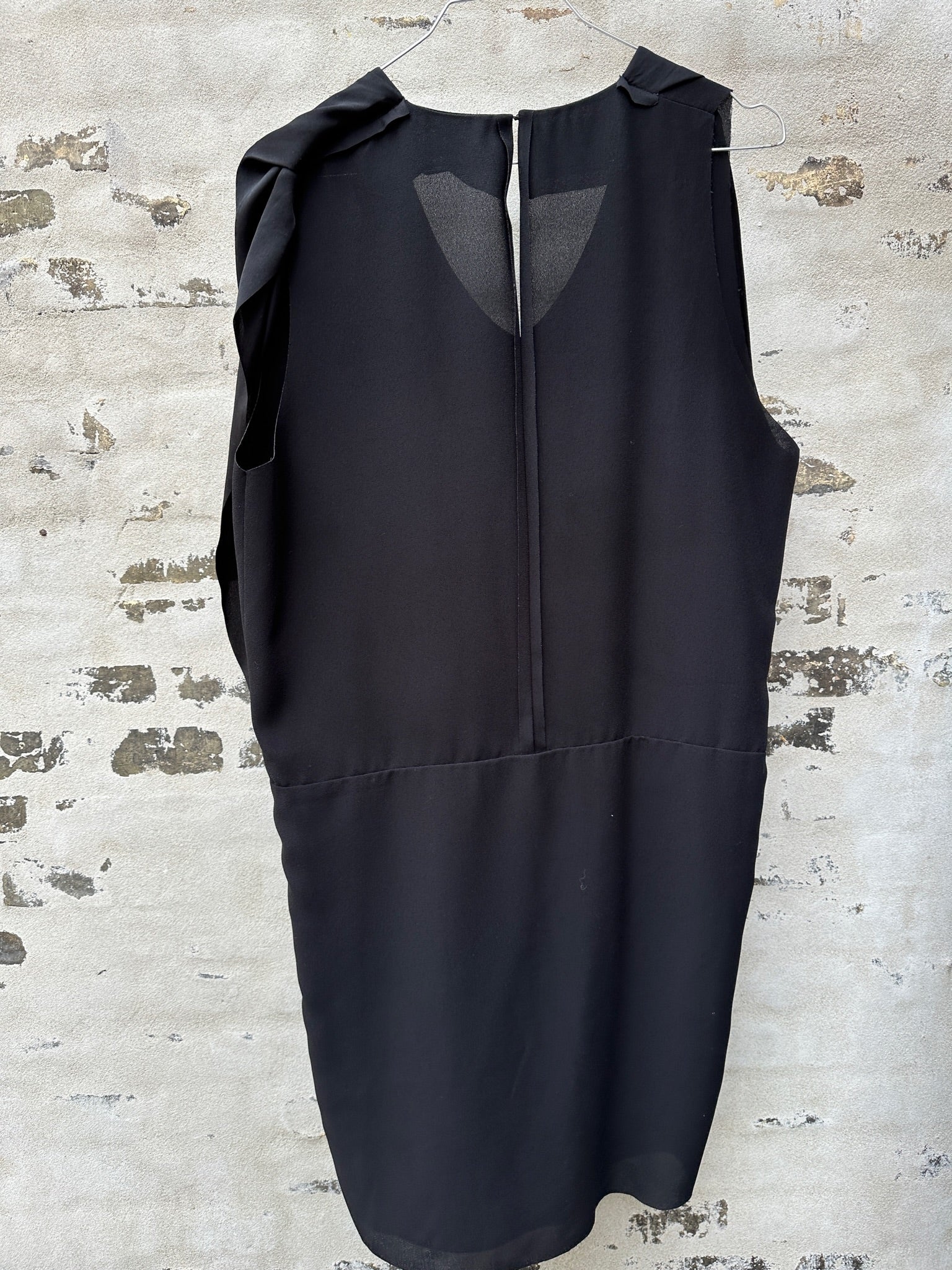 Acne kjole asymmetrisk