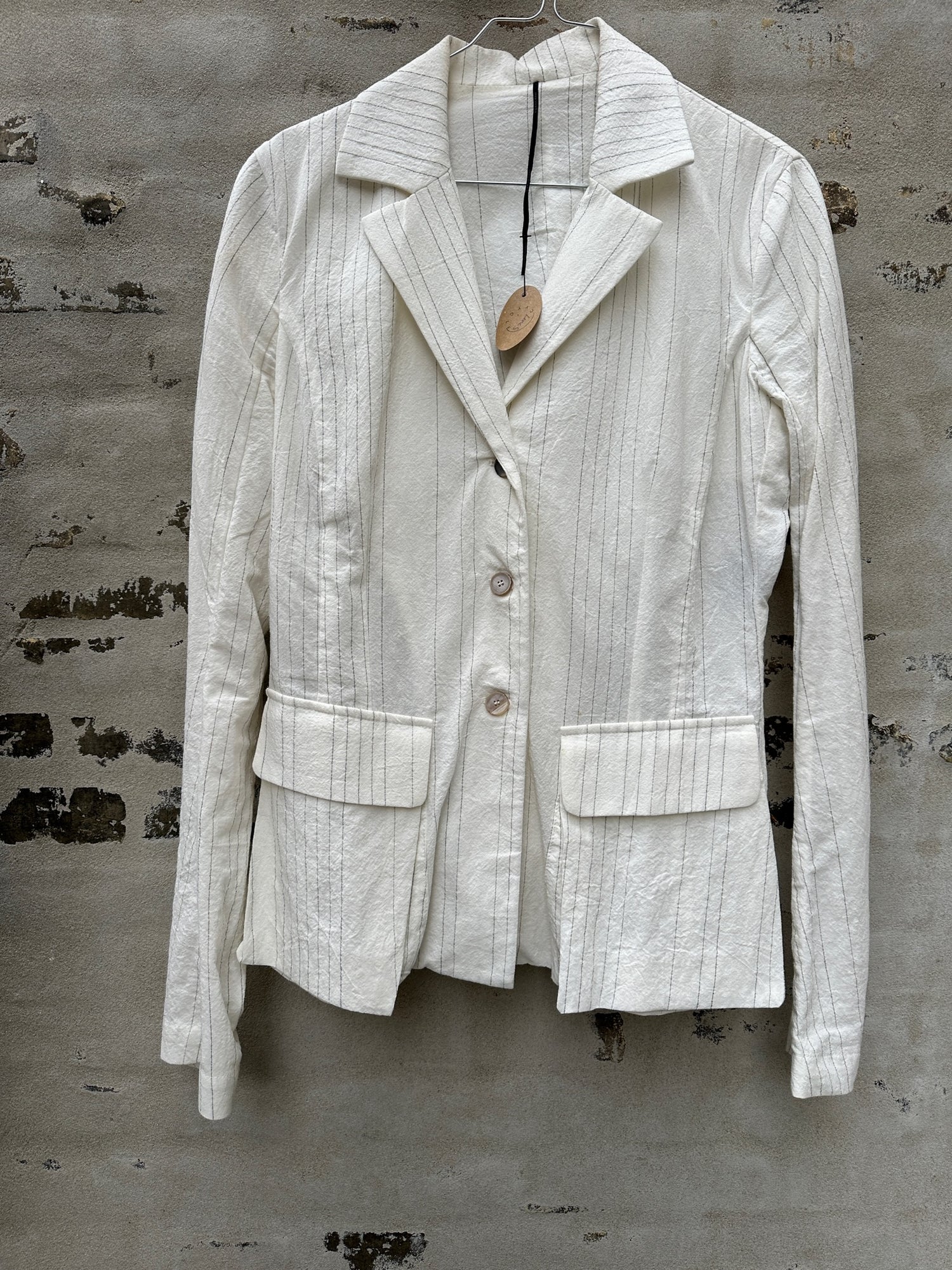 Masnada blazer hvid væg