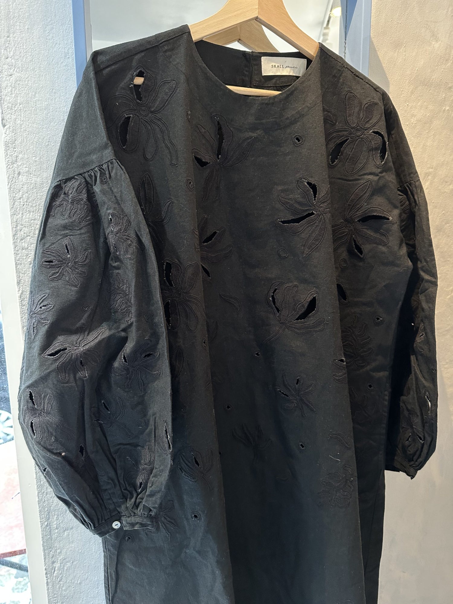 Skall Studio Sort Anglaise Kjole