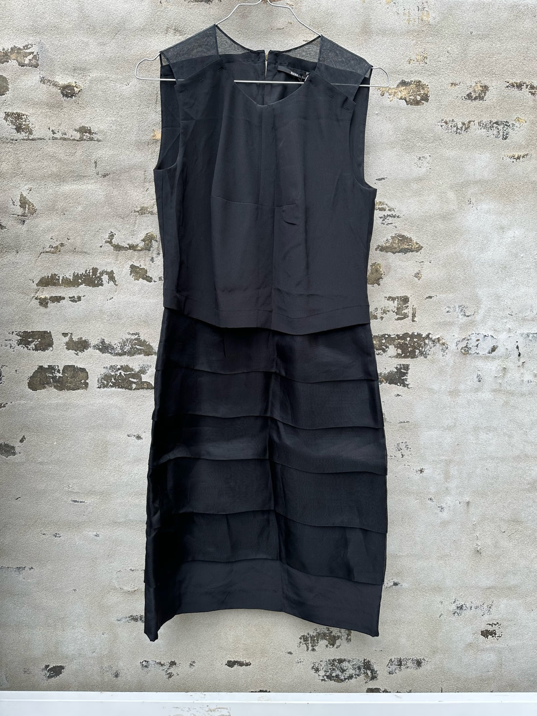 Hugo boss kjole sort væg