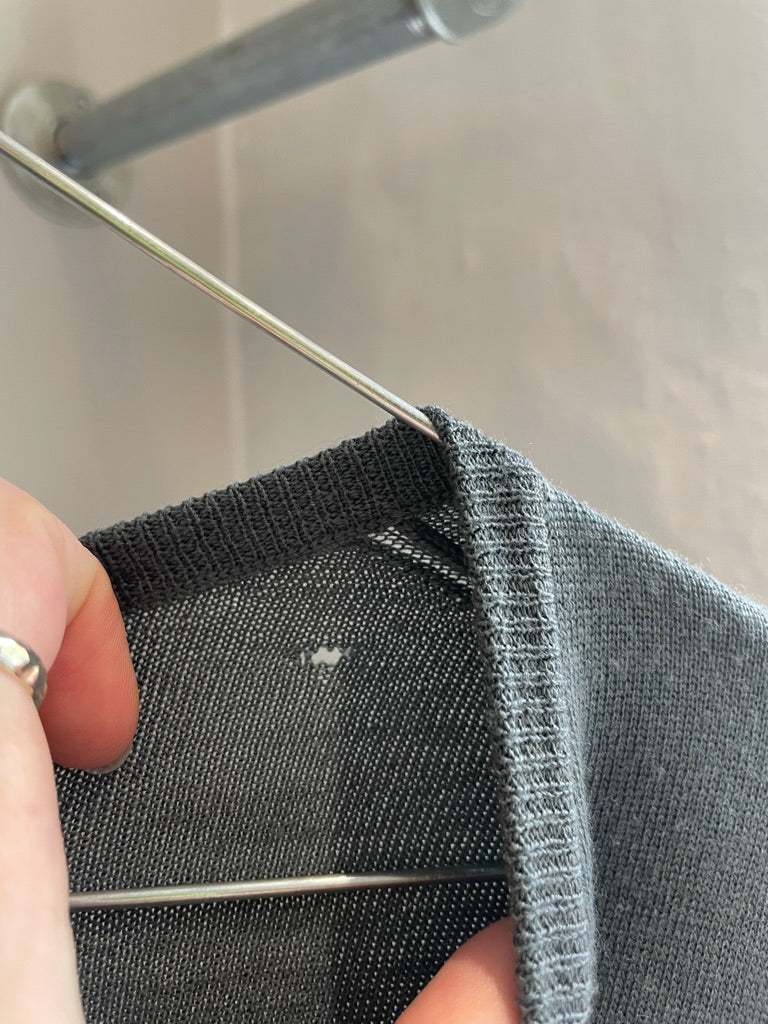 Filippa K cardigan hul tæt på