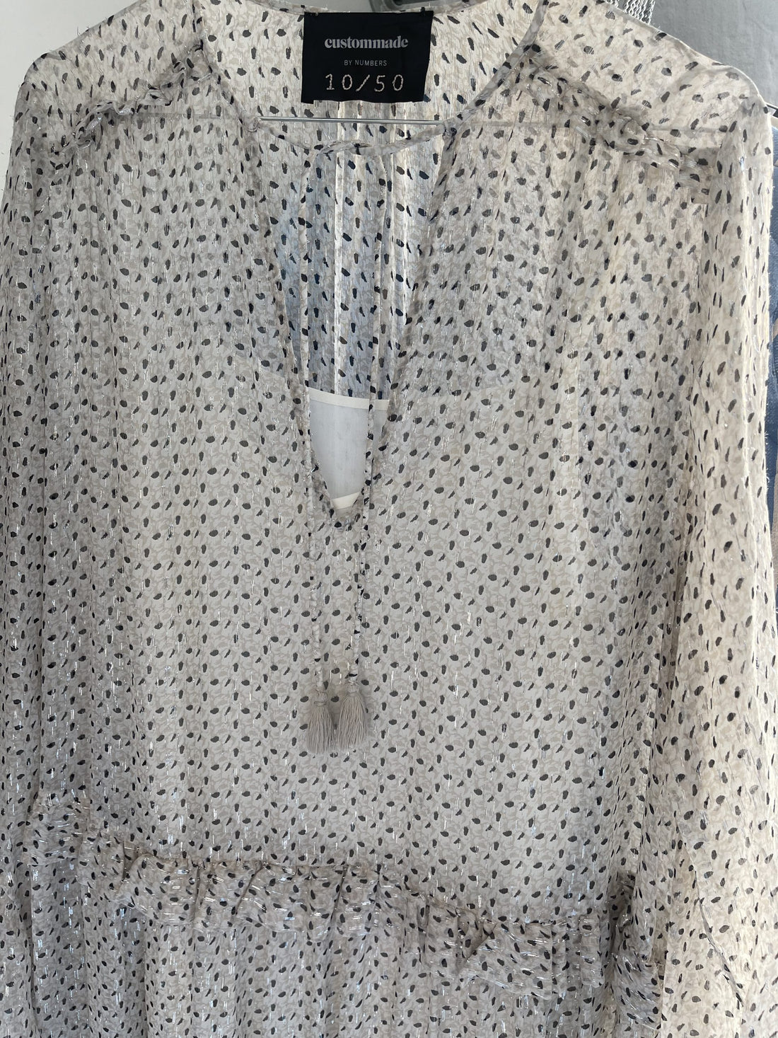 Custommade kjole forfra tæt på