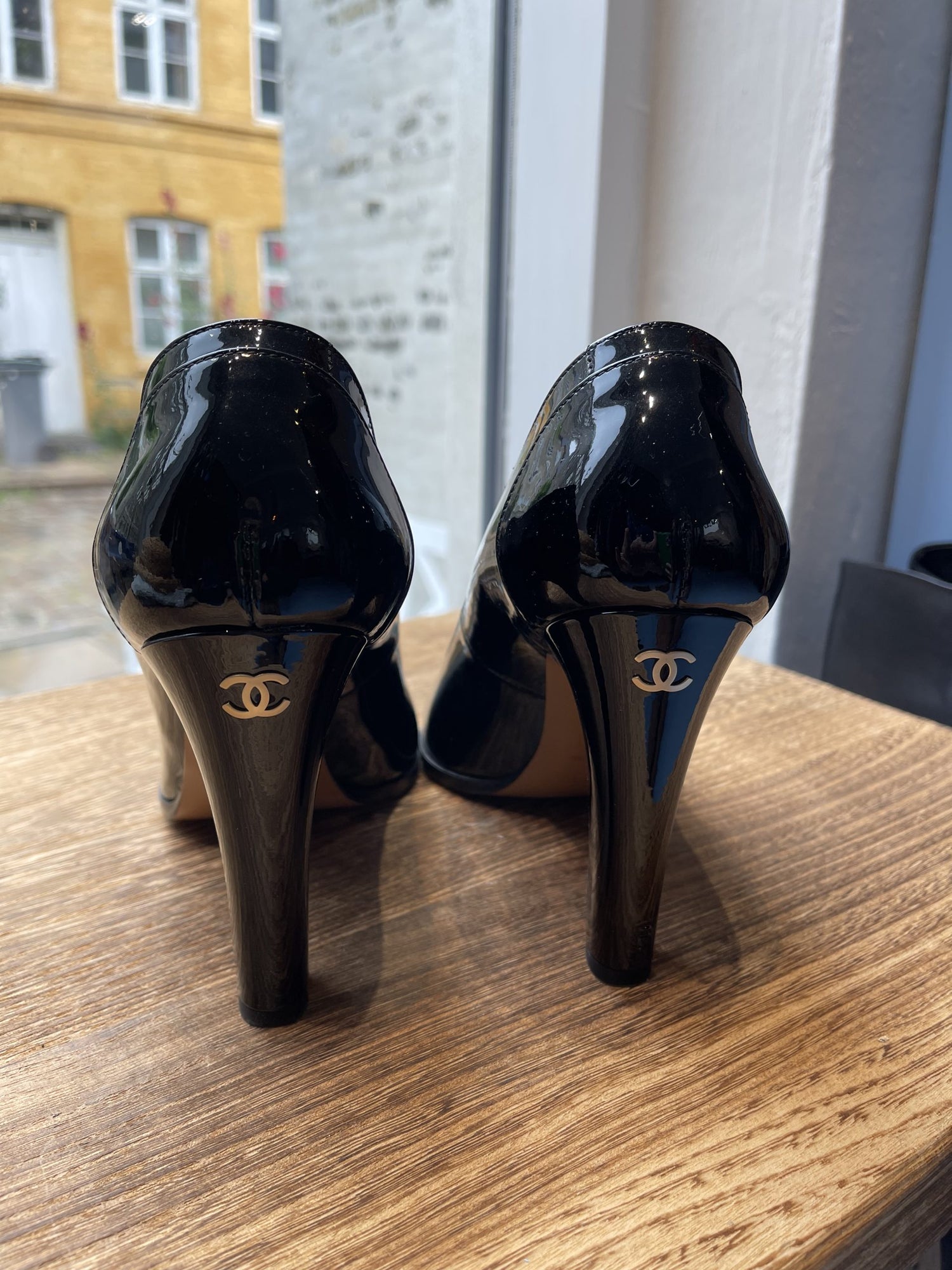 Chanel heels bagfra