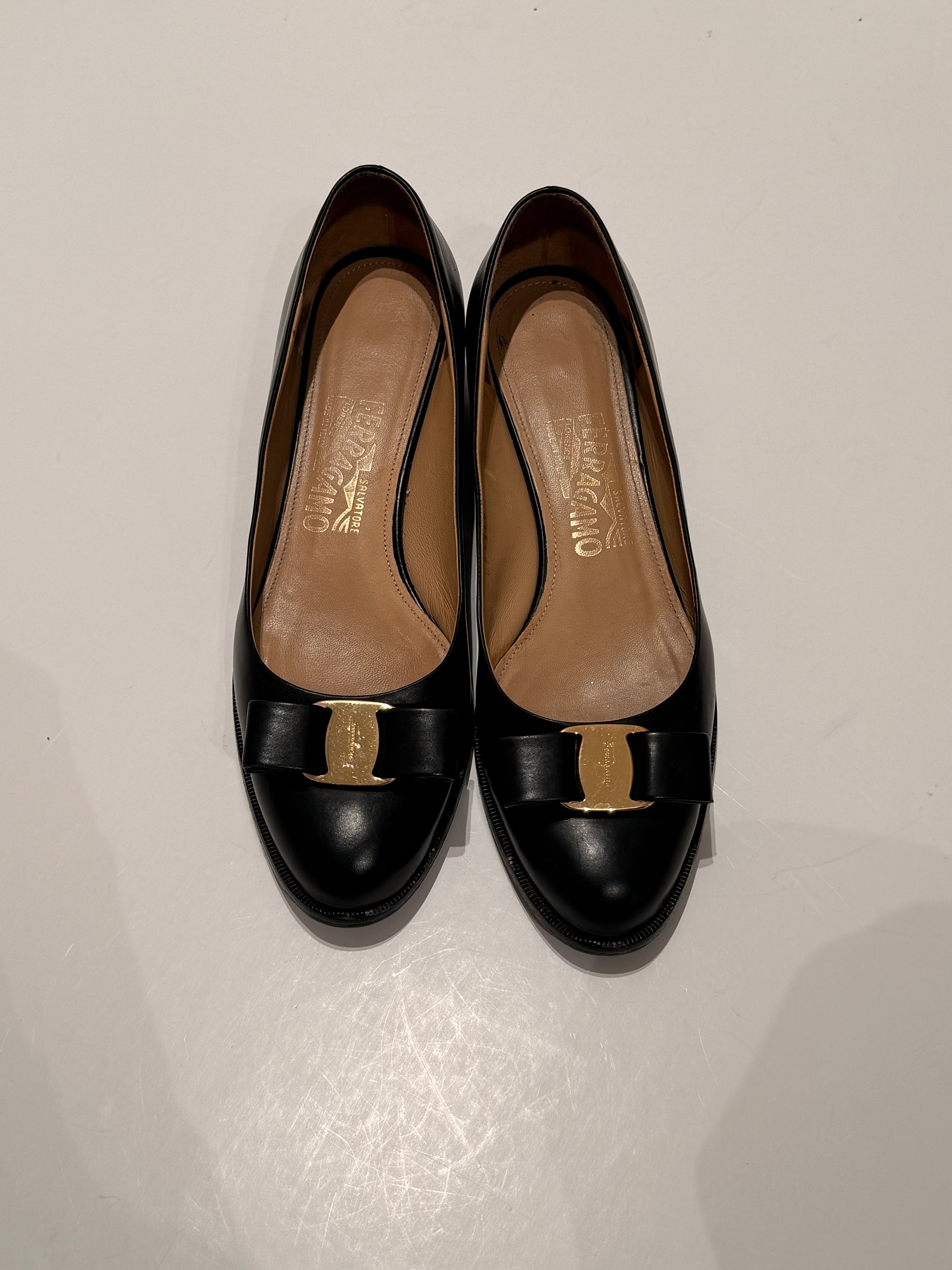 Salvatore Ferragamo Vera Bow Heels / Hæle