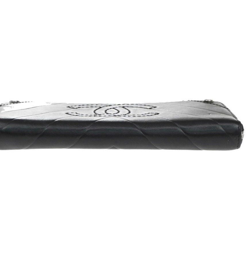 Chanel CC Charm Zip Wallet / Pung