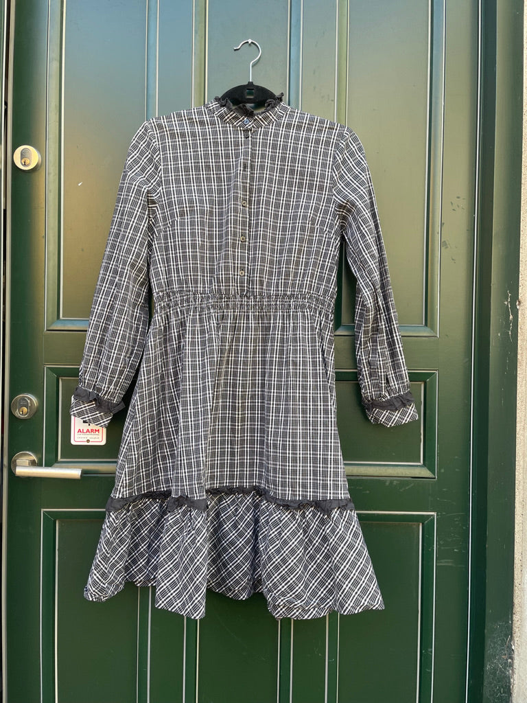 Resume kjole ternet sort/hvid forfra