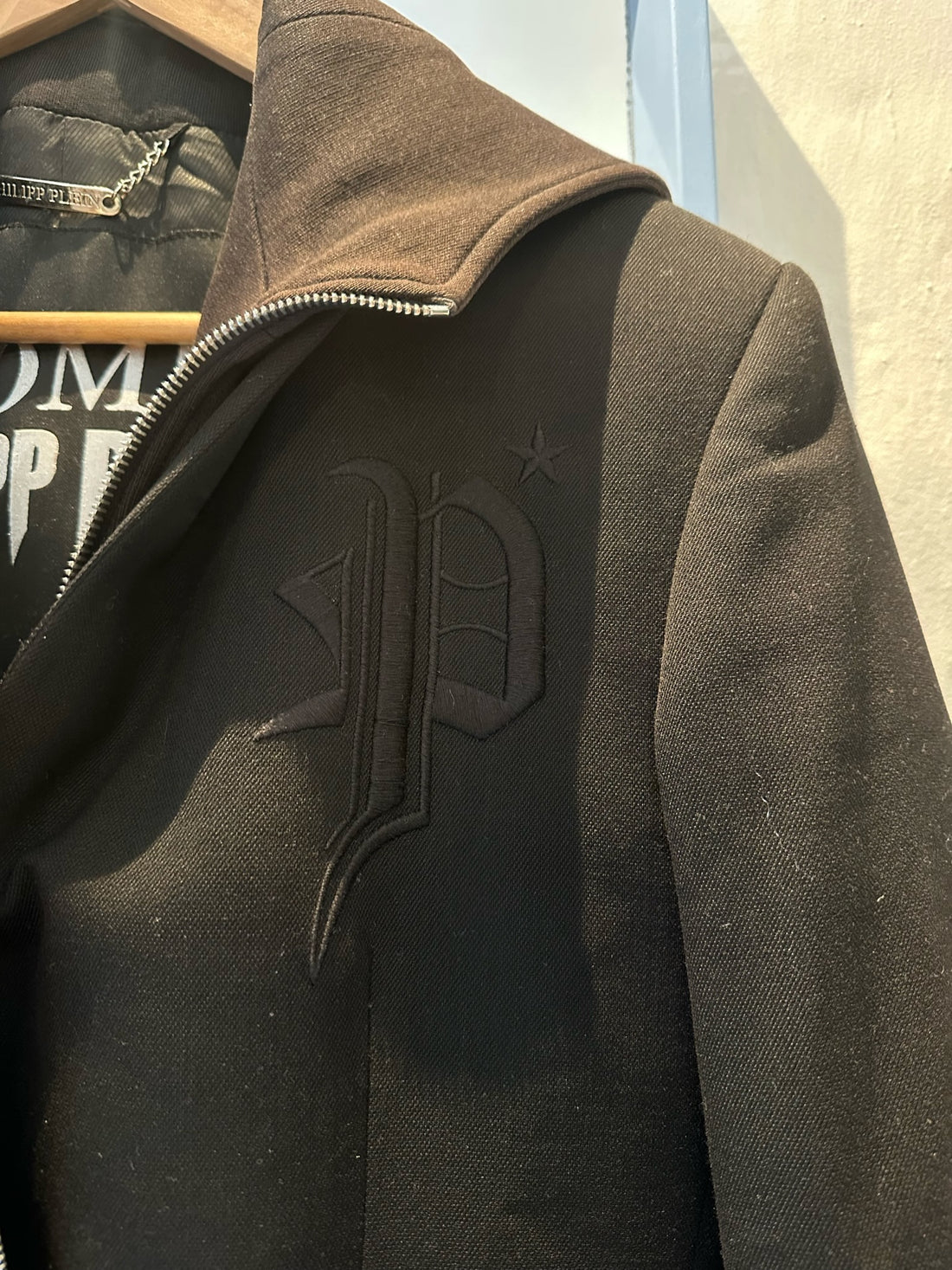 Philipp Plein hættetrøje blazer sort tæt på