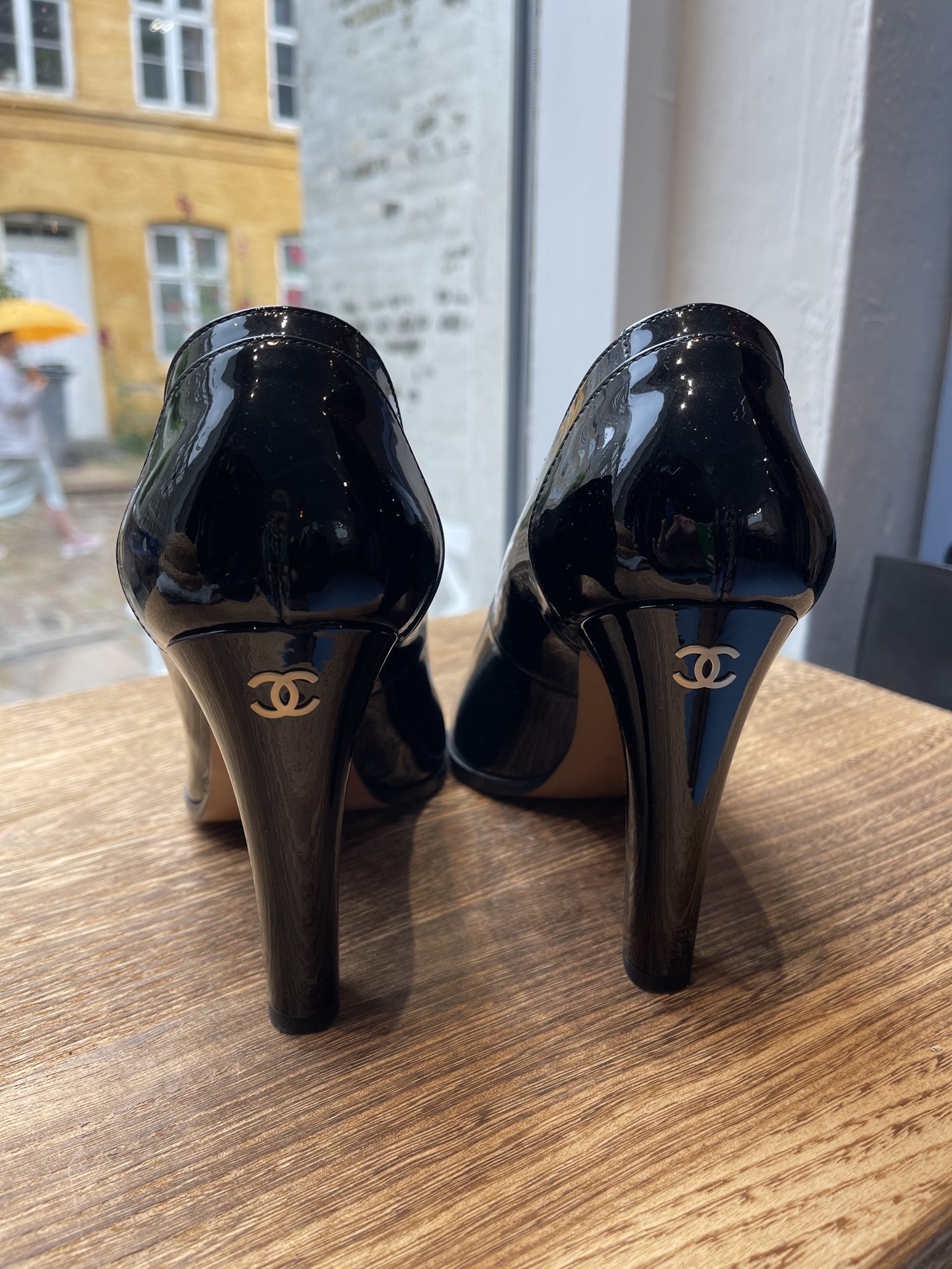 Chanel heels bagfra