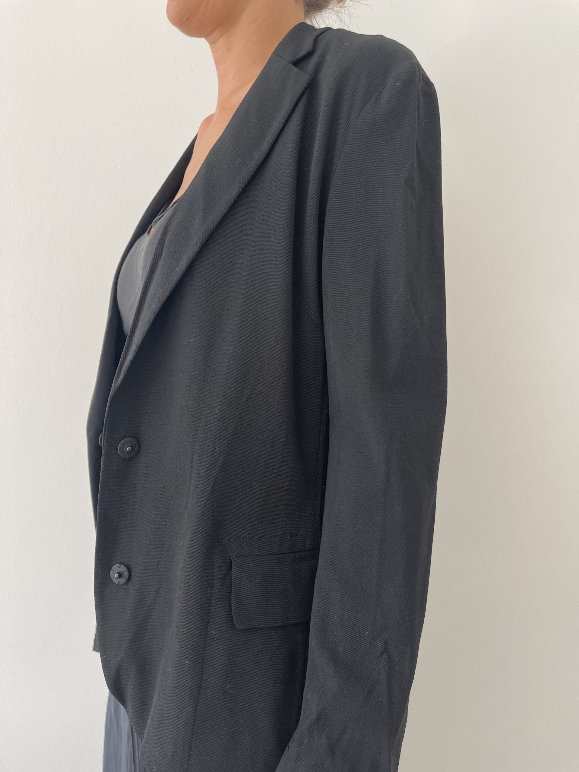 Acne Studios Blazer sort på model side
