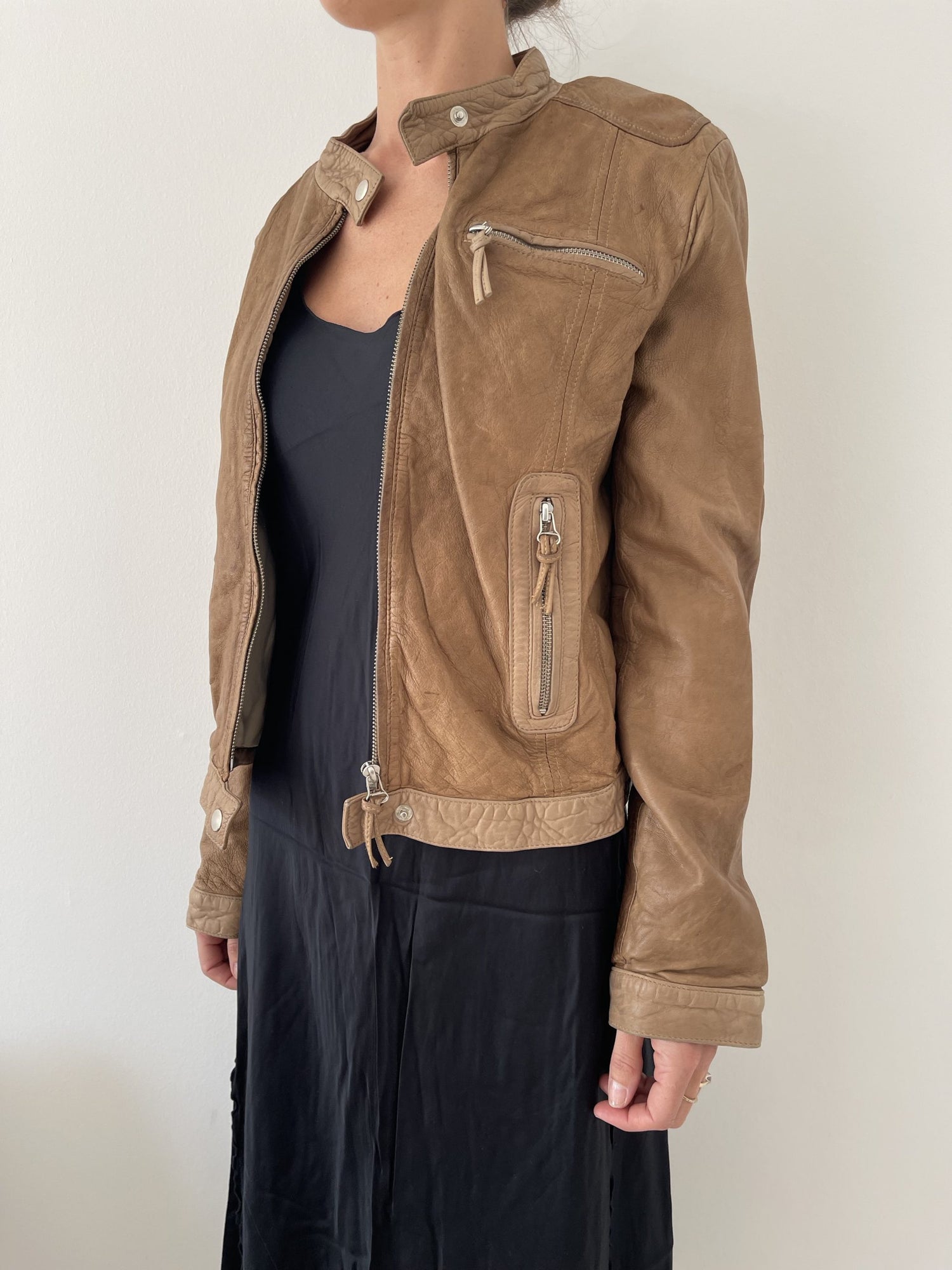 Munderingskompagniet Læderjakke på model side