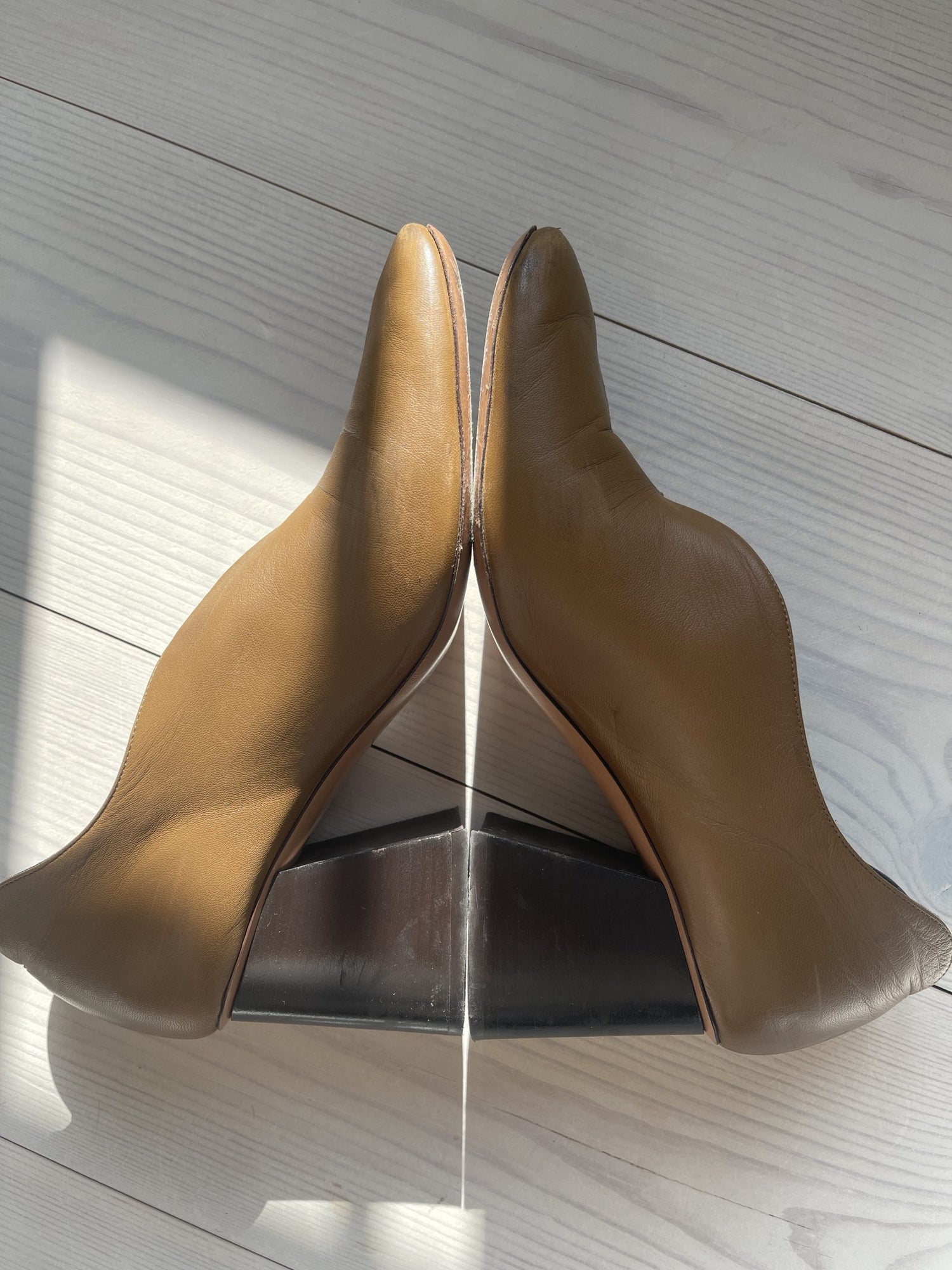 Celine stilet brun med sort blokhæl inderside