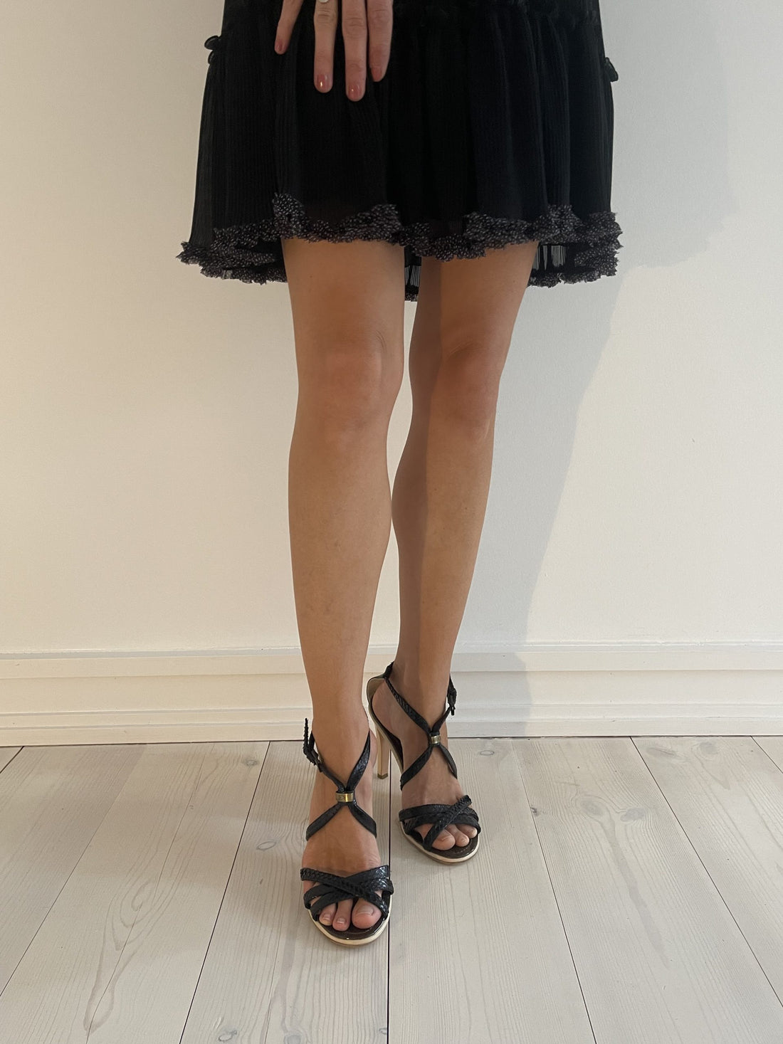 Etro Stiletter sorte på model forfra