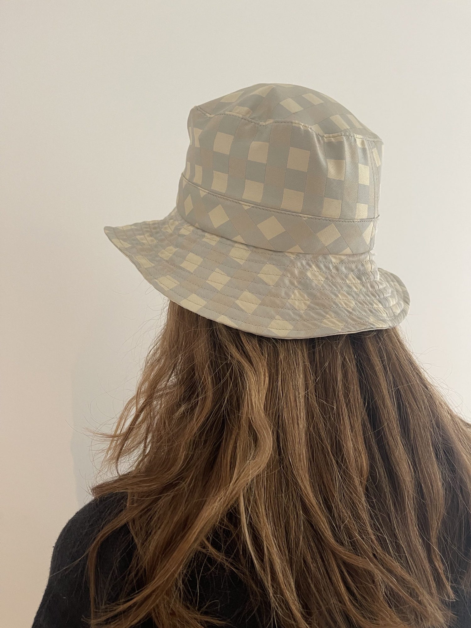 Stine Goya bøllehat ternet bagfra