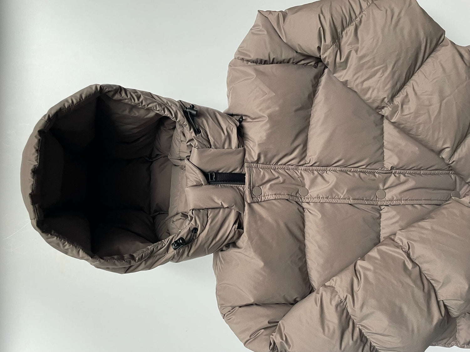 Aritzia TNA Super Puff Jakke