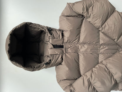 Aritzia TNA Super Puff Jakke