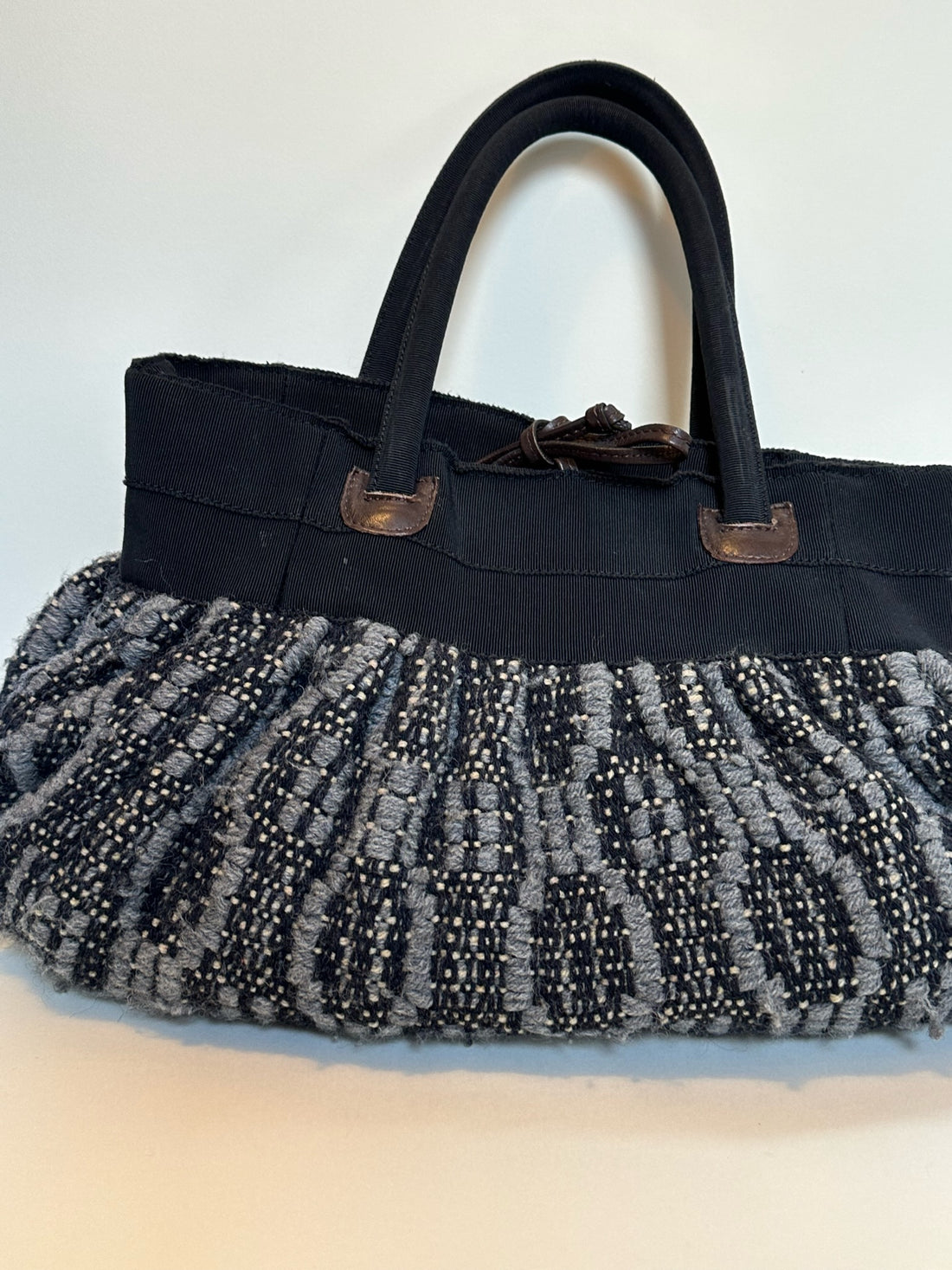 Maria La Rosa Taske forfra