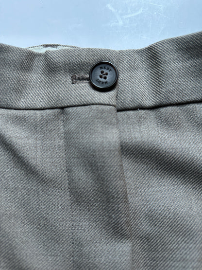 Mark Kenly Domino Tan Bukser