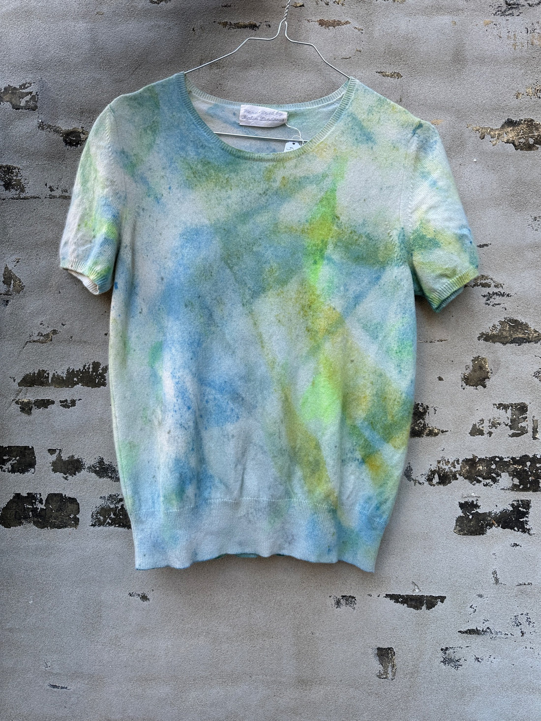 Malin Landaeus cashmere forfra væg