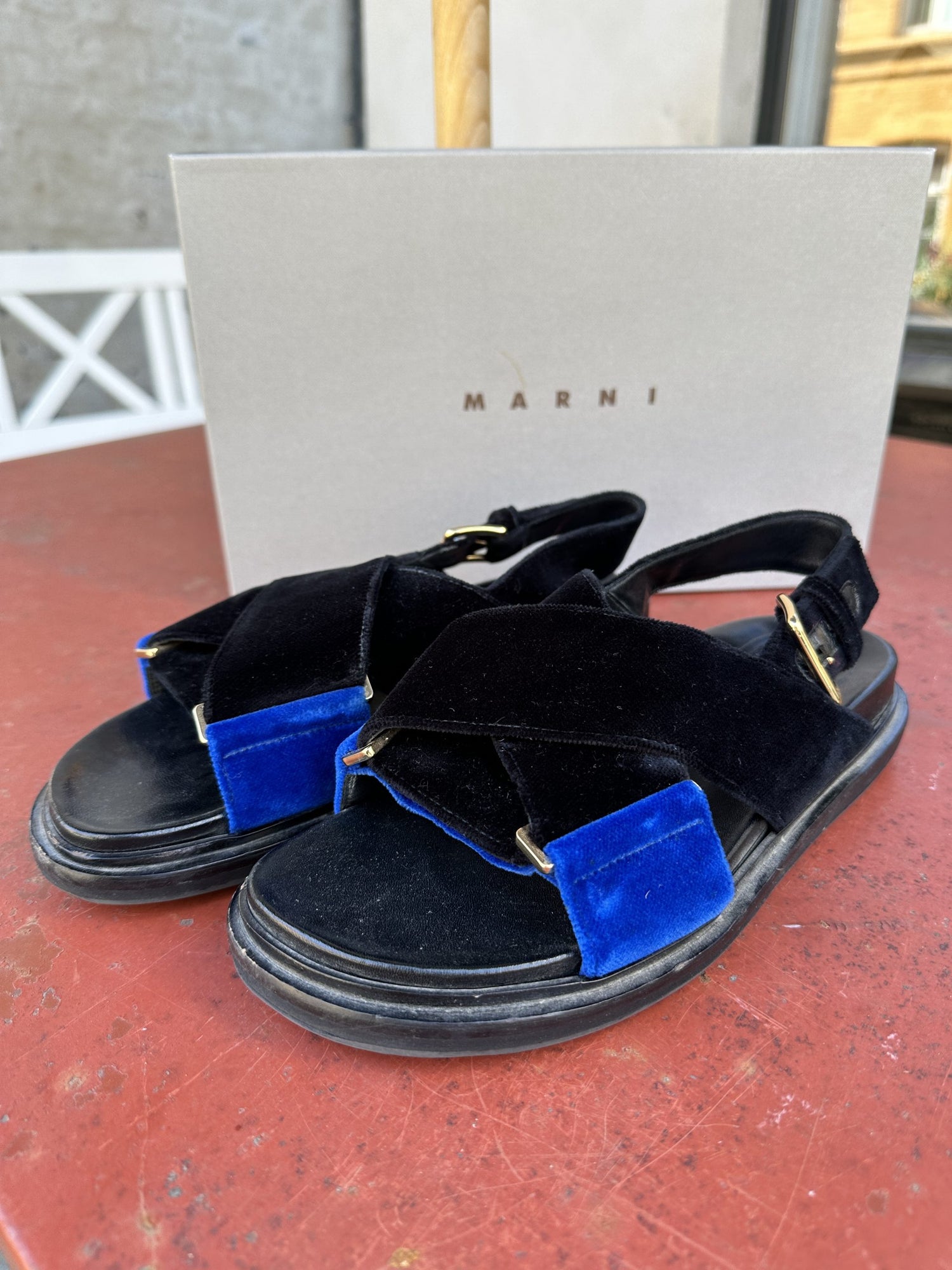 Marni Fussbett Sandals Velor