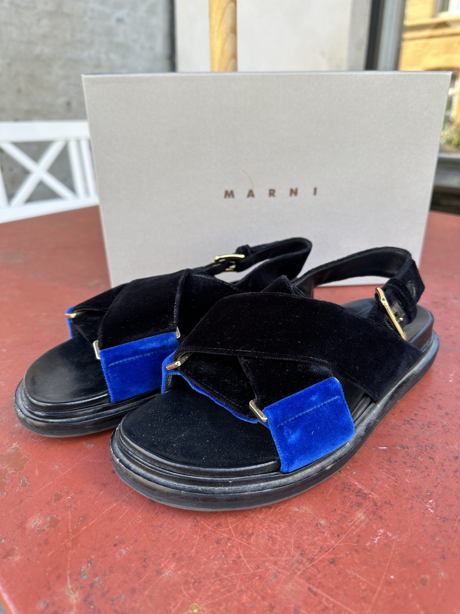 Marni Fussbett Sandals Velor