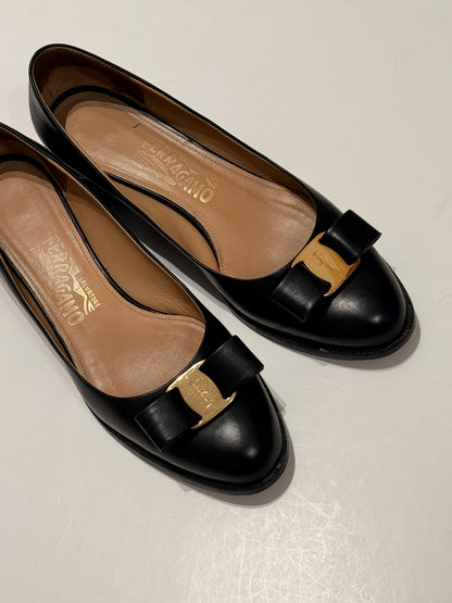 Salvatore Ferragamo Vera Bow Heels / Hæle