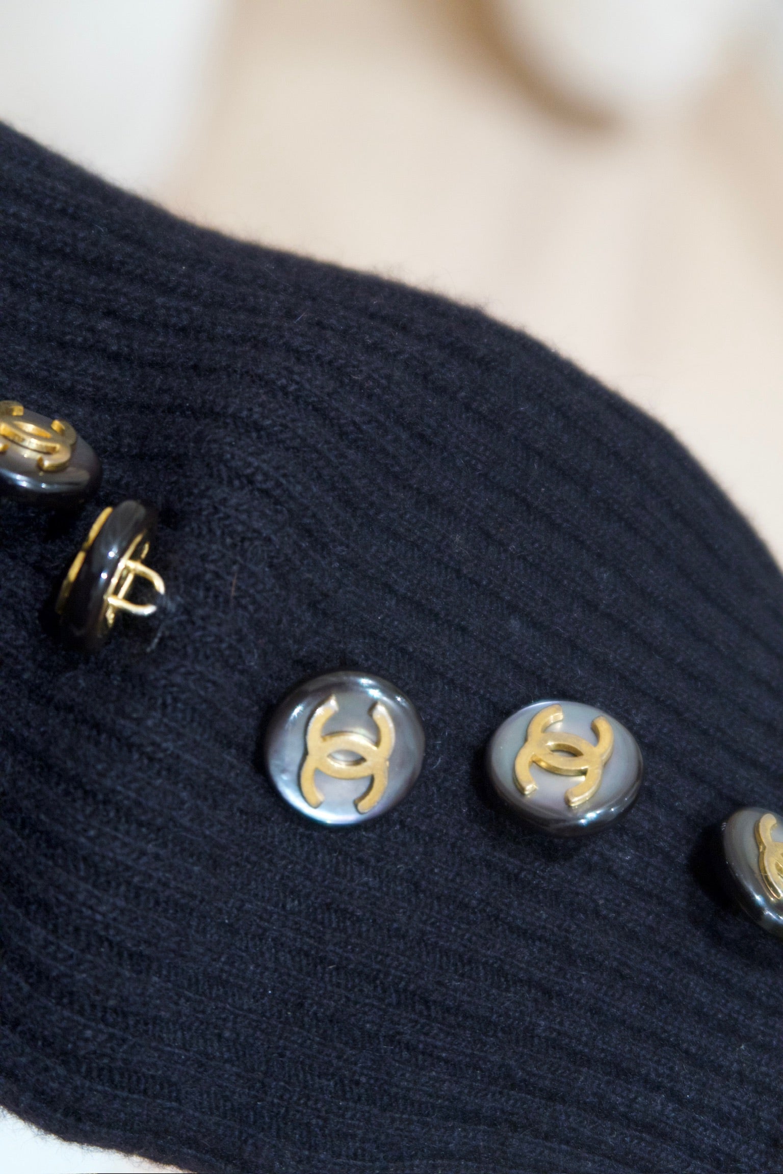 Chanel Ribbet sweater
