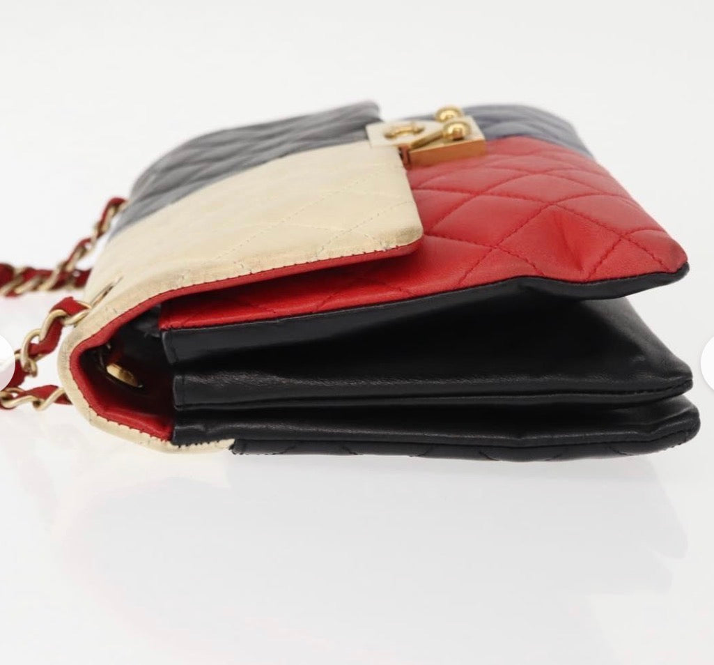 Chanel CC Clasp Chain Flap Bag / Taske