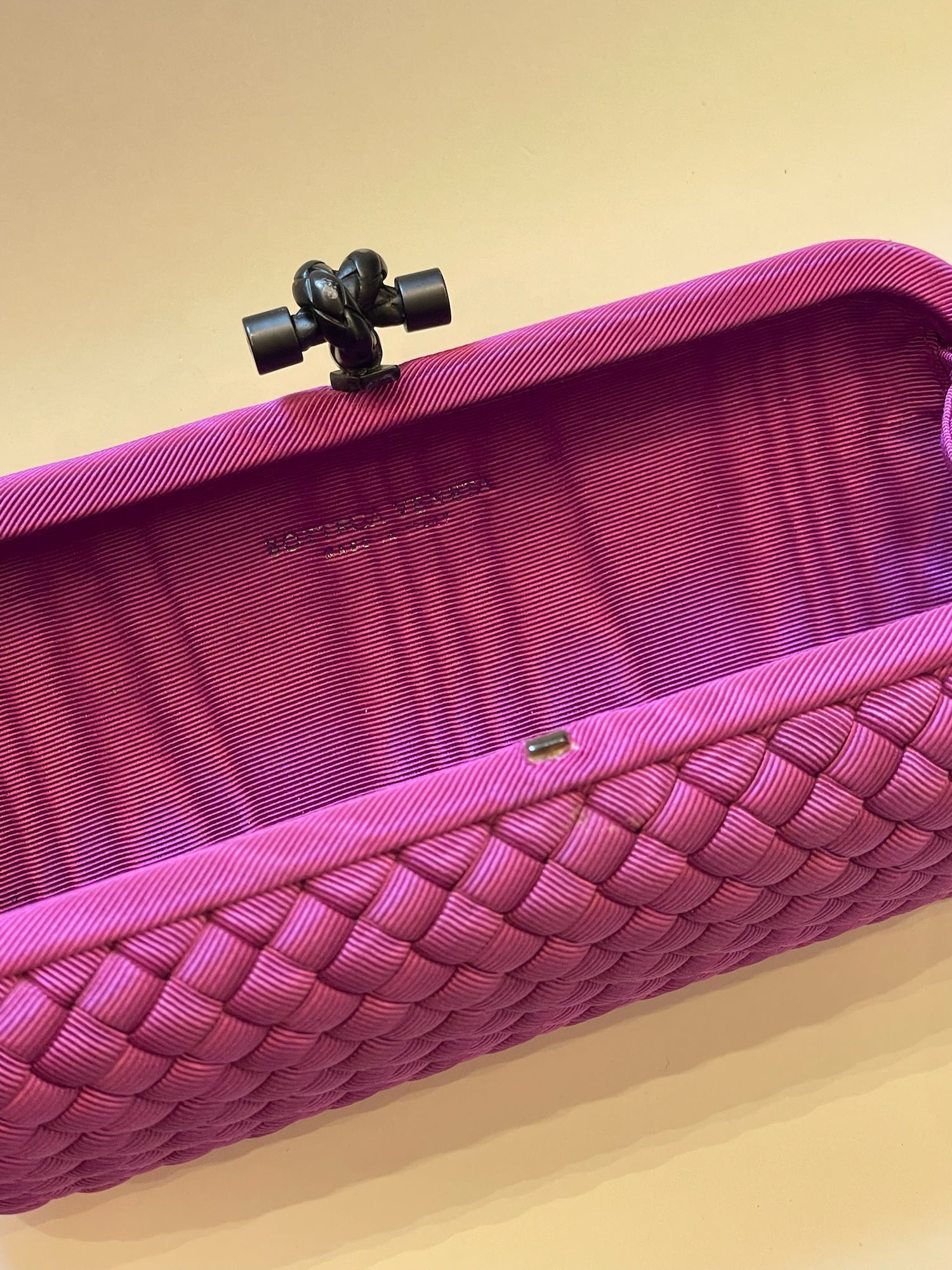 Bottega Veneta Pochette Knot Clutch Silke