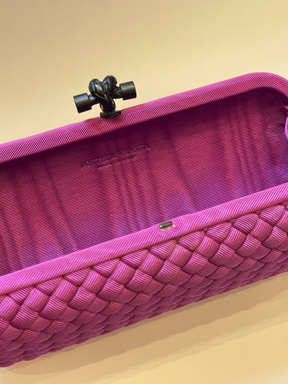 Bottega Veneta Pochette Knot Clutch Silke