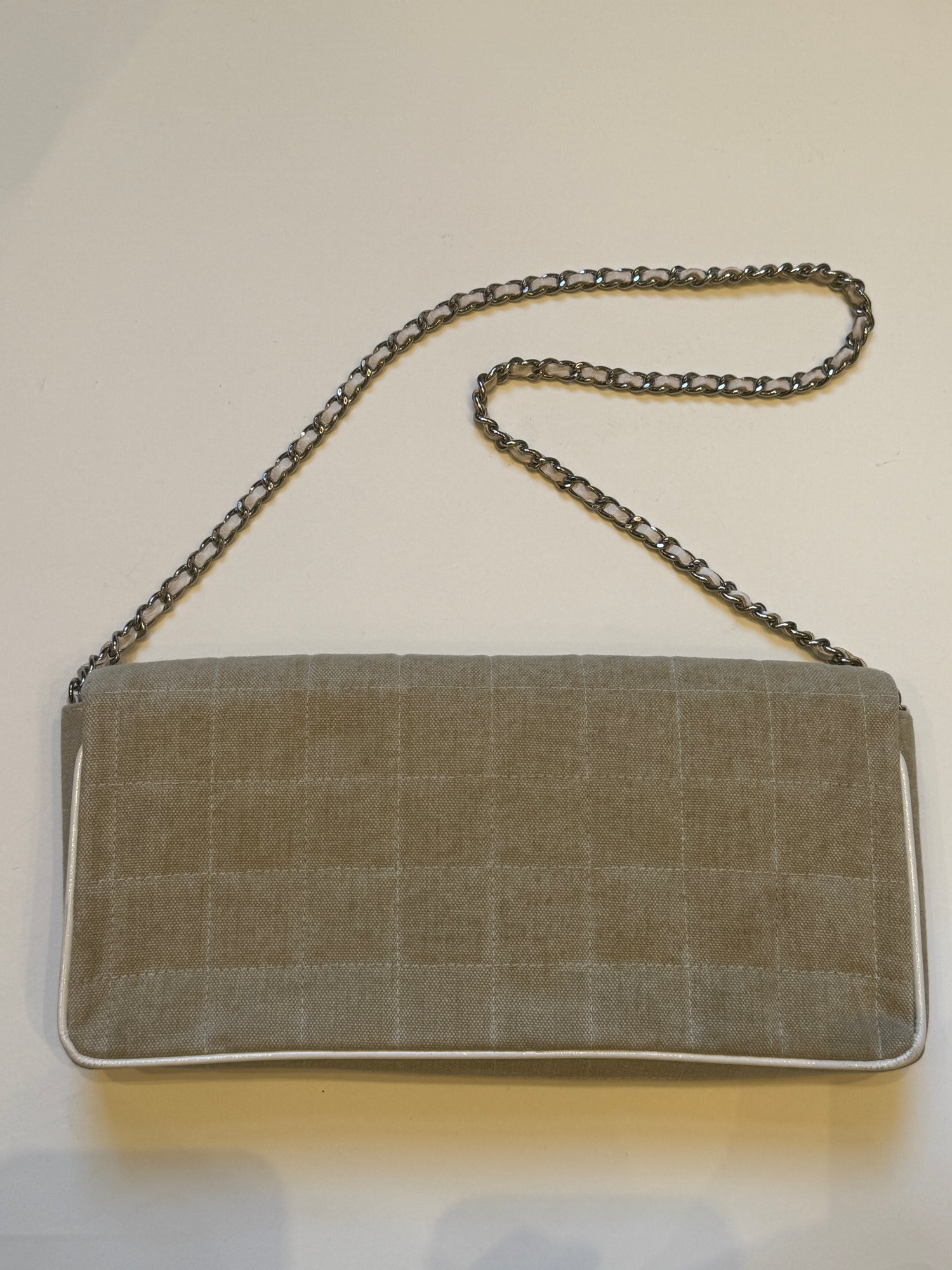 Chanel Chocolate Bar Chain Shoulder Bag