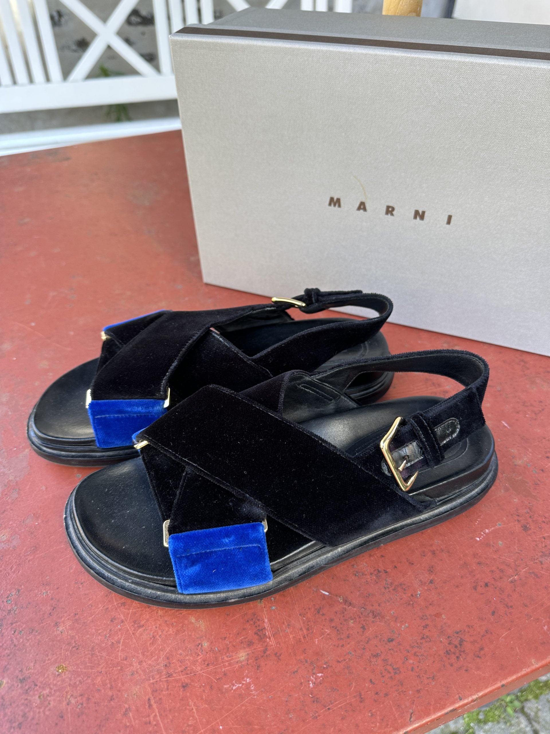 Marni Fussbett Sandals Velor