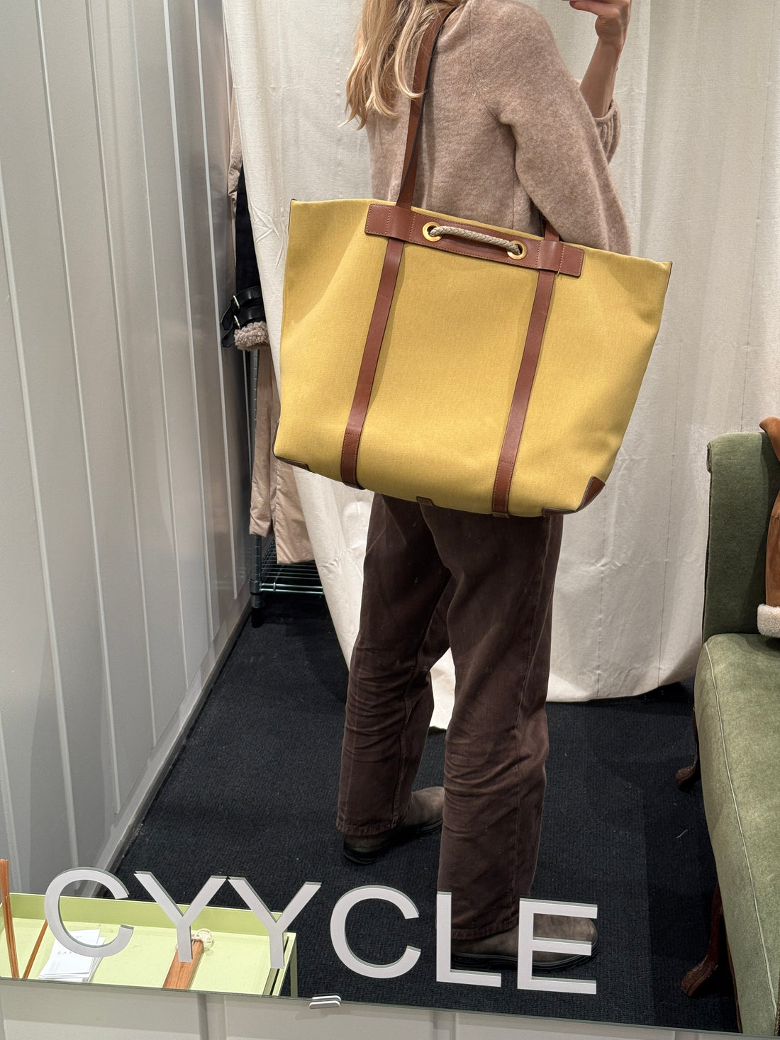 Mismo Stor Tote Taske