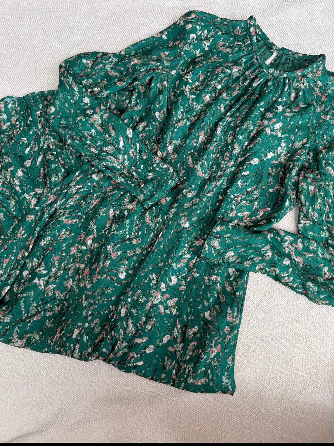 H&amp;M Conscious Silke Kjole