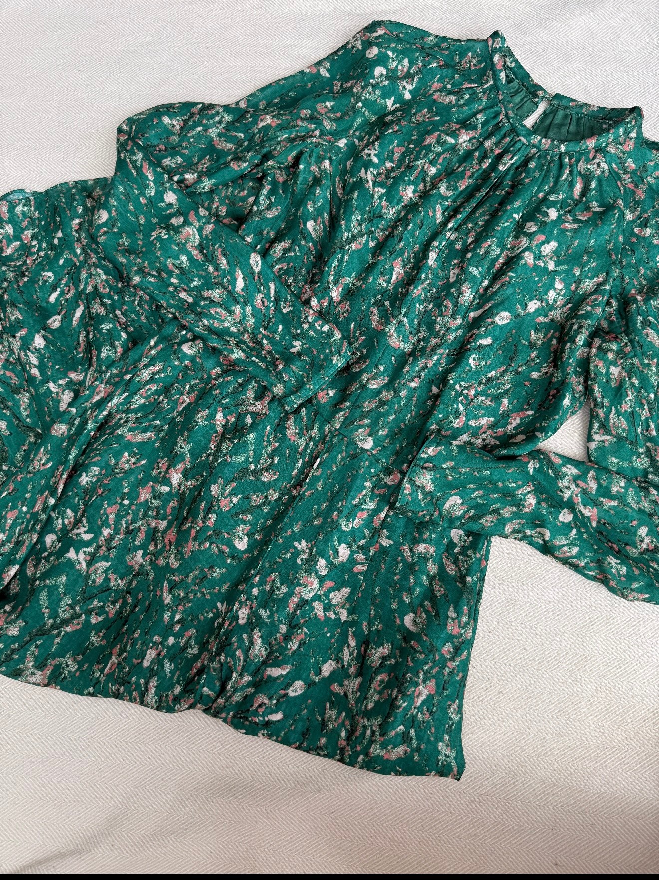 H&amp;M Conscious Silke Kjole