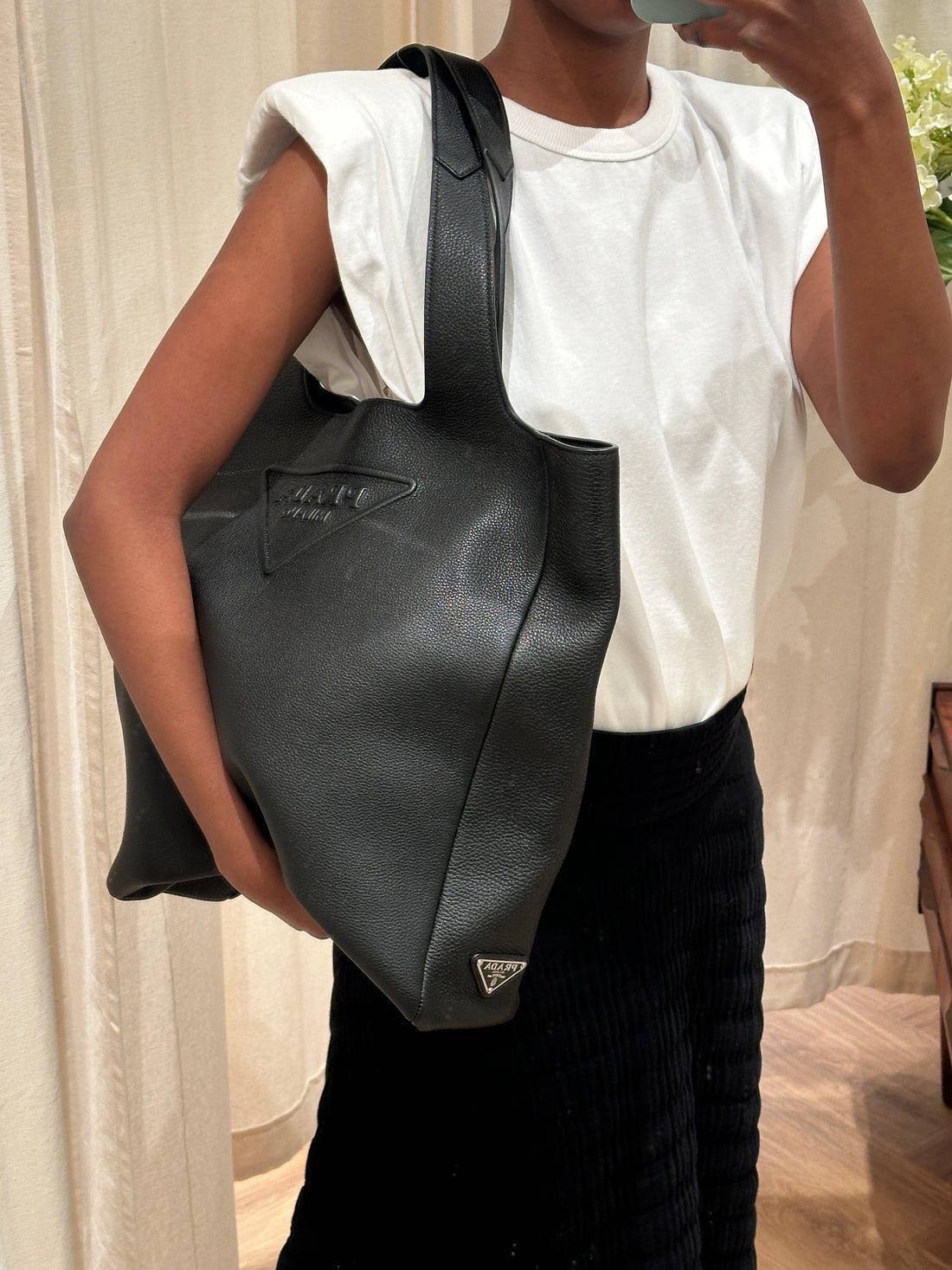 Prada Vitello Daino Leather Tote Bag / Taske