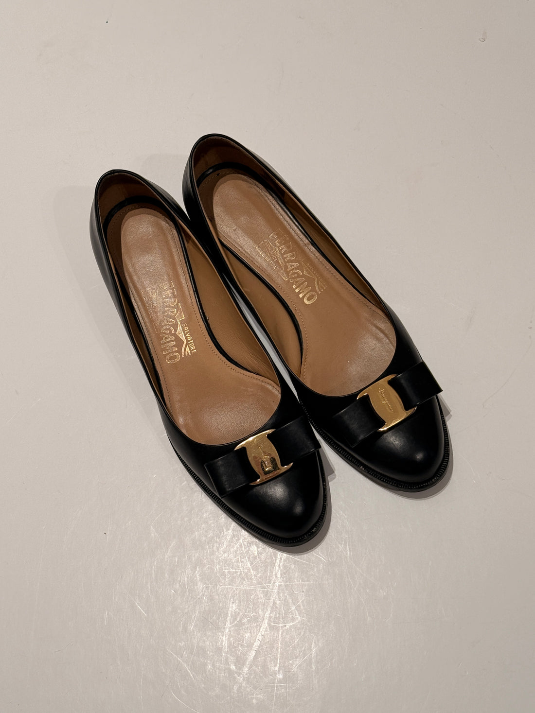 Salvatore Ferragamo Vera Bow Heels / Hæle
